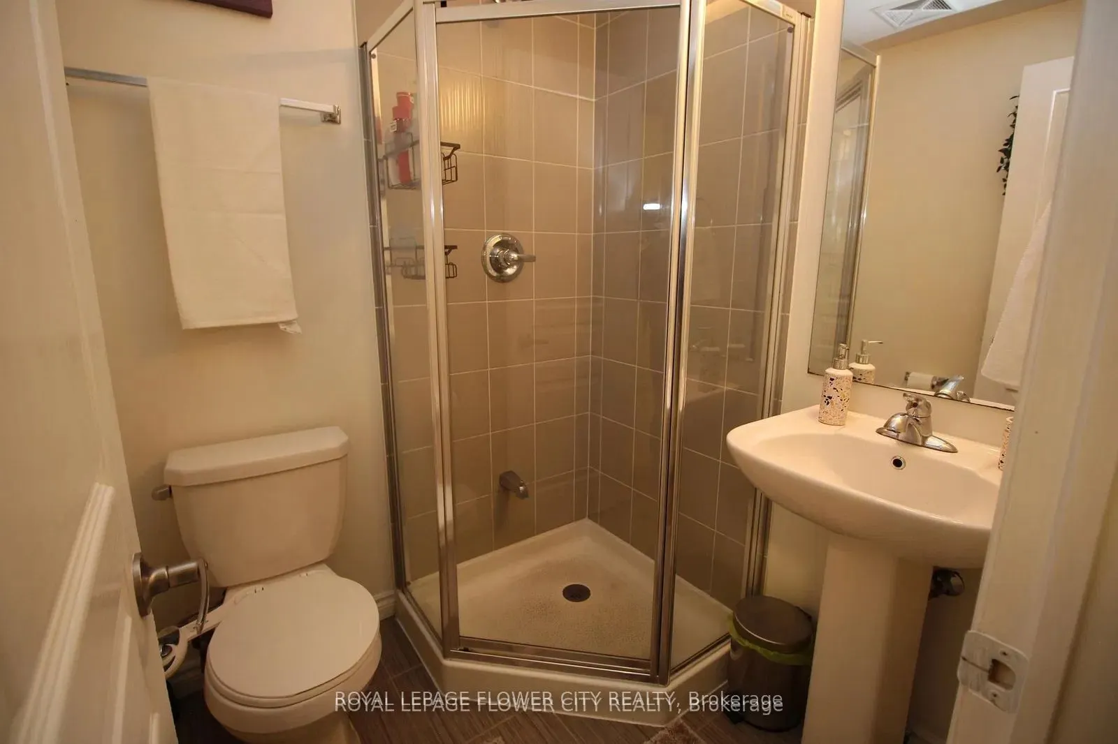 570 Lolita Gardens, #215