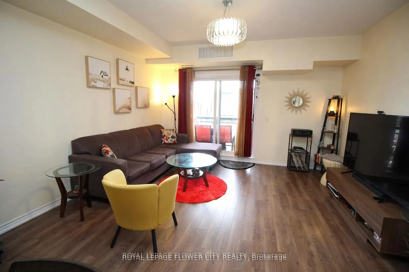 570 Lolita Gardens, #215