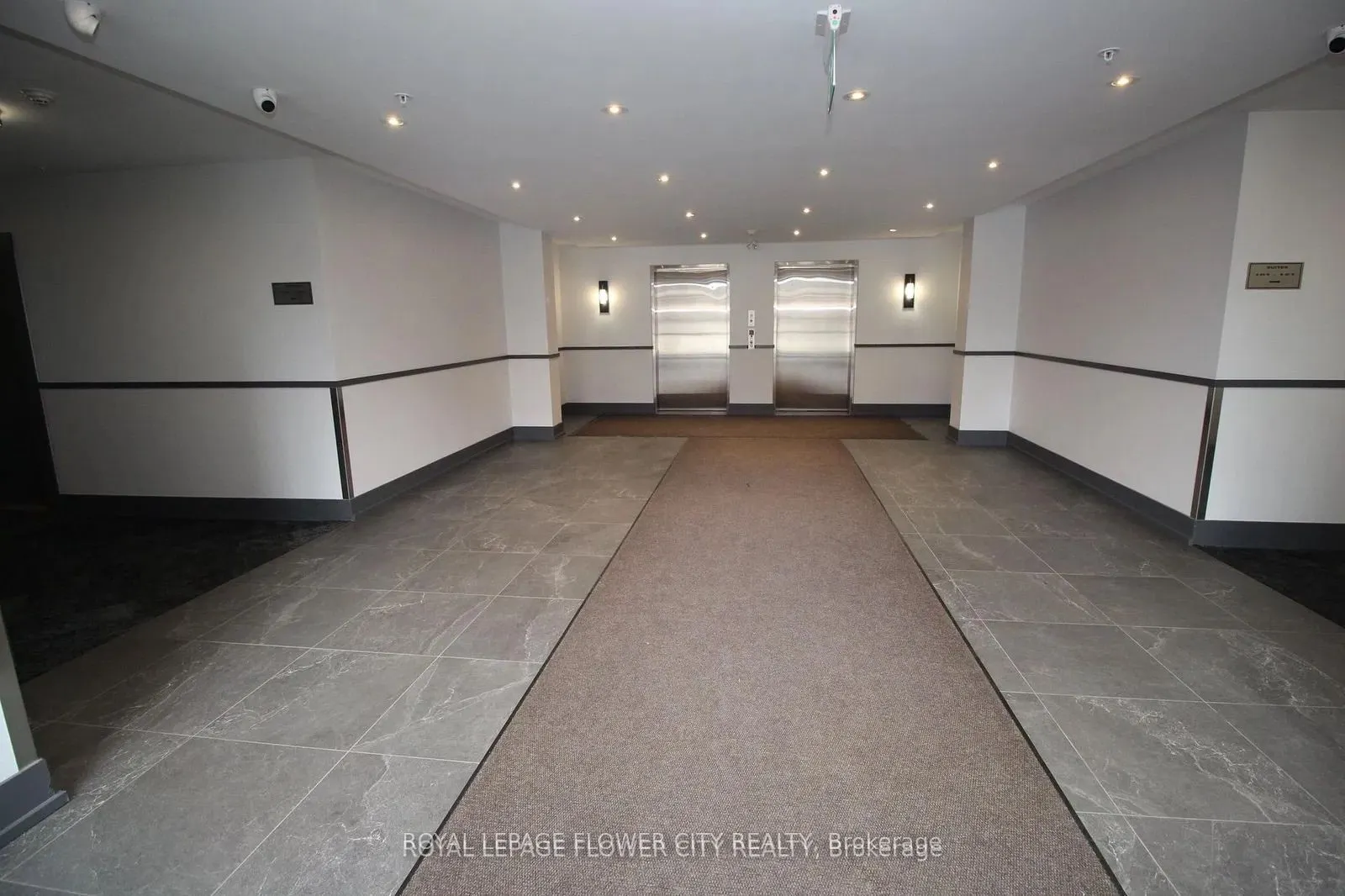 570 Lolita Gardens, #215