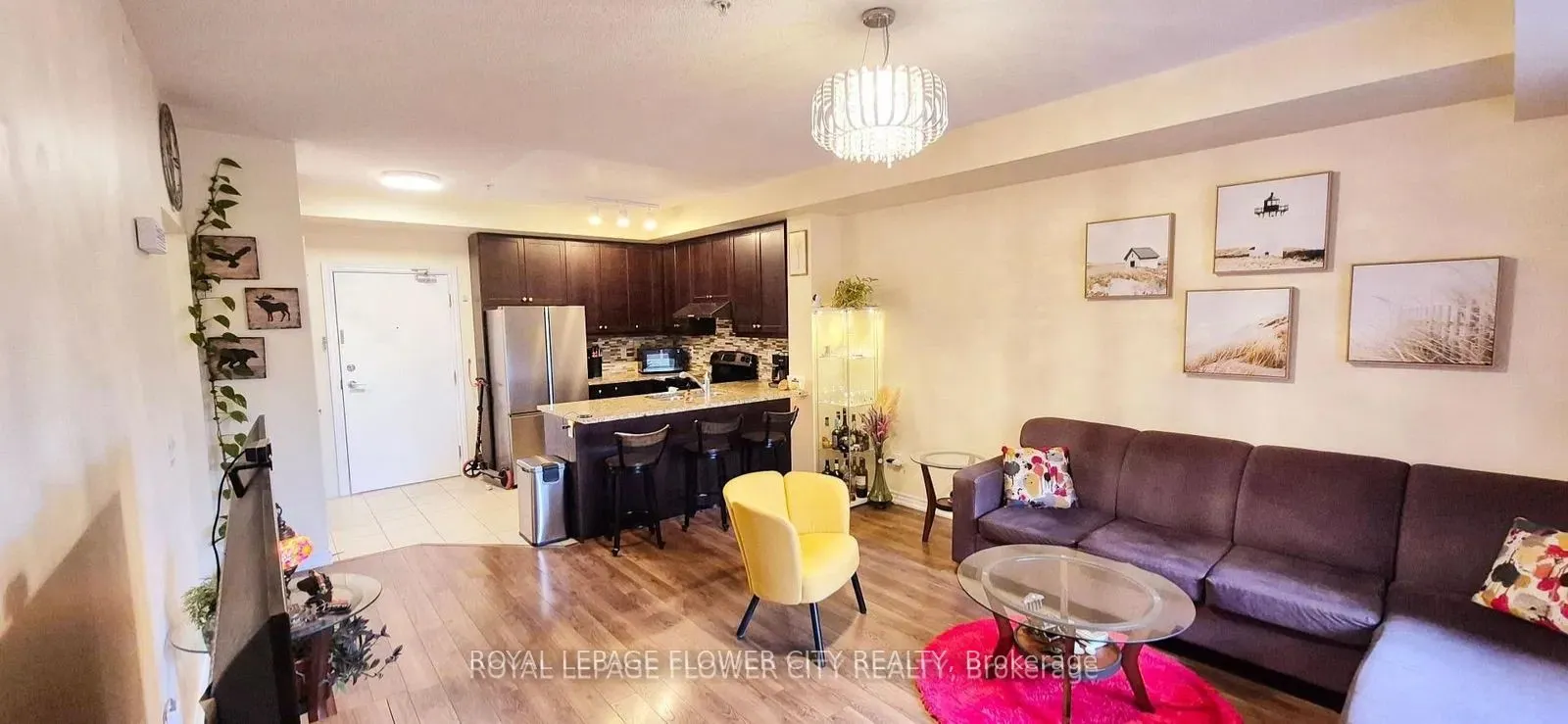 570 Lolita Gardens, #215