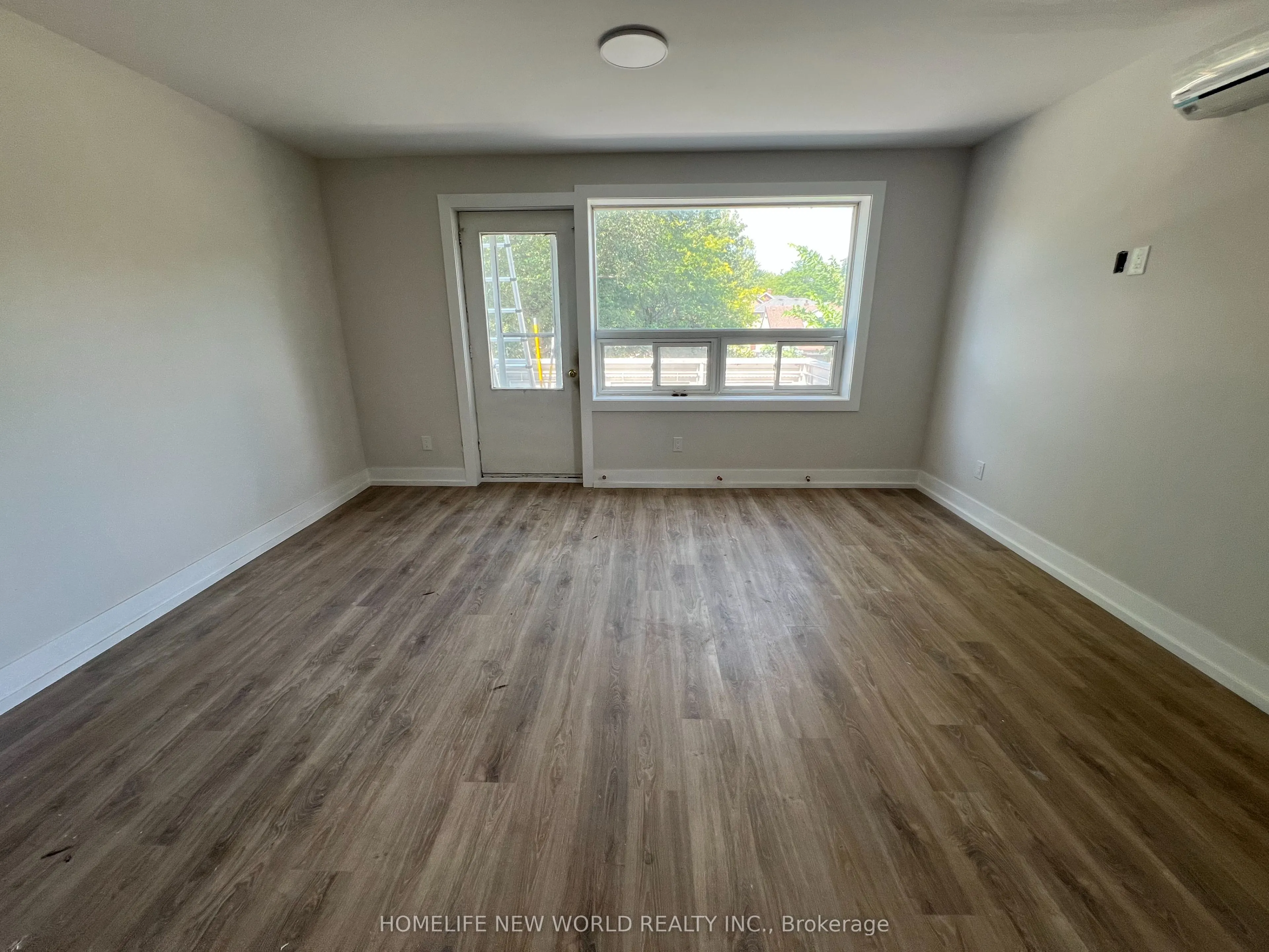 2310 Lake Shore Boulevard, #4