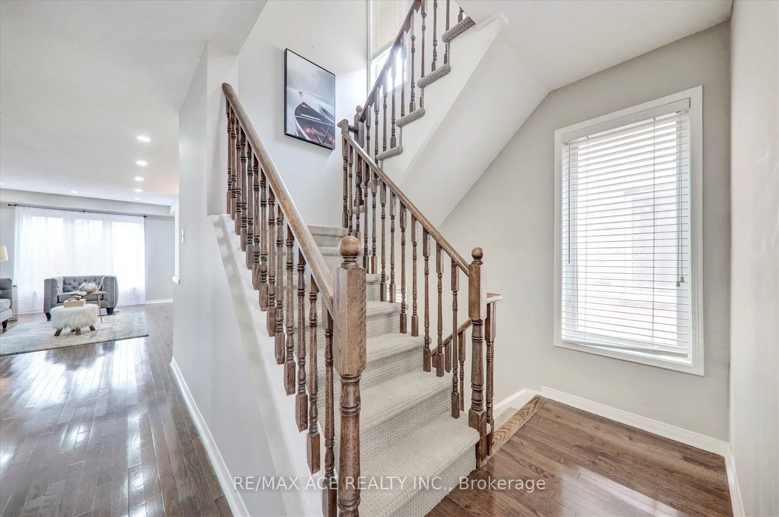 7086 Fairmeadow Crescent