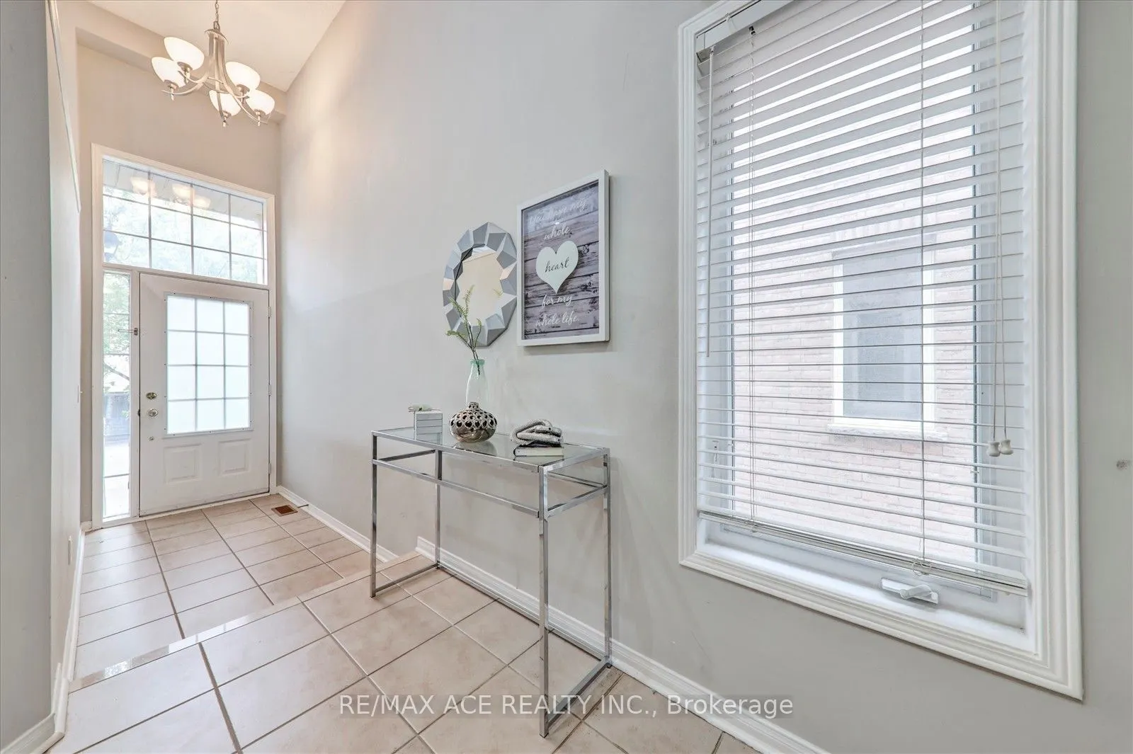 7086 Fairmeadow Crescent
