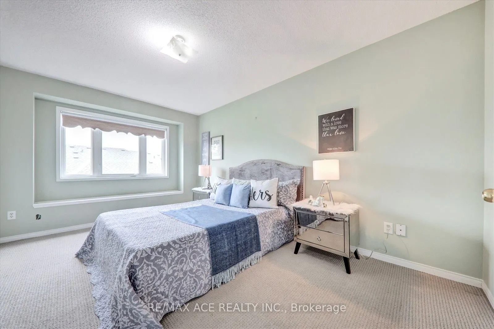 7086 Fairmeadow Crescent