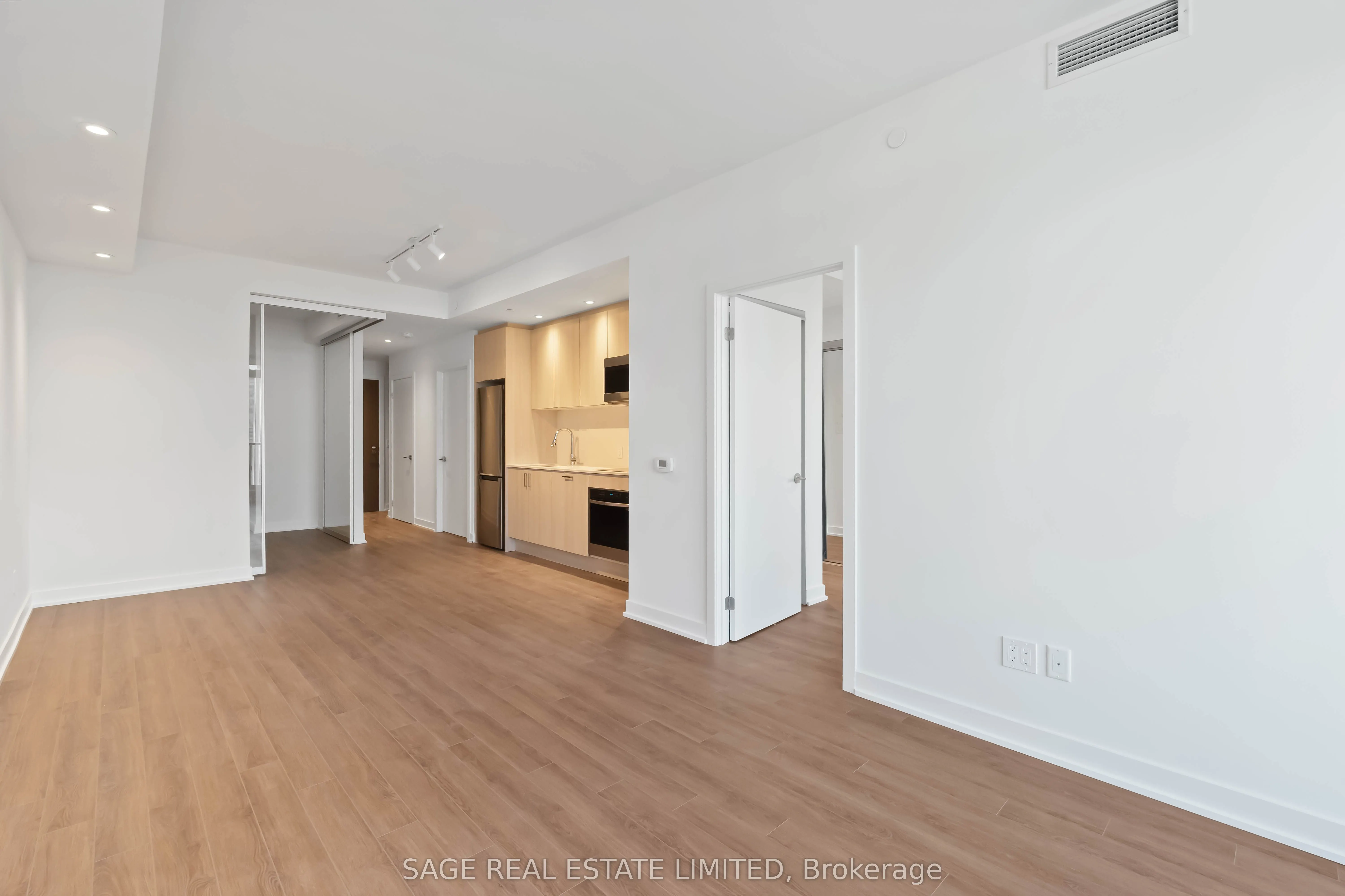 1928 Lakeshore Boulevard W, #2711