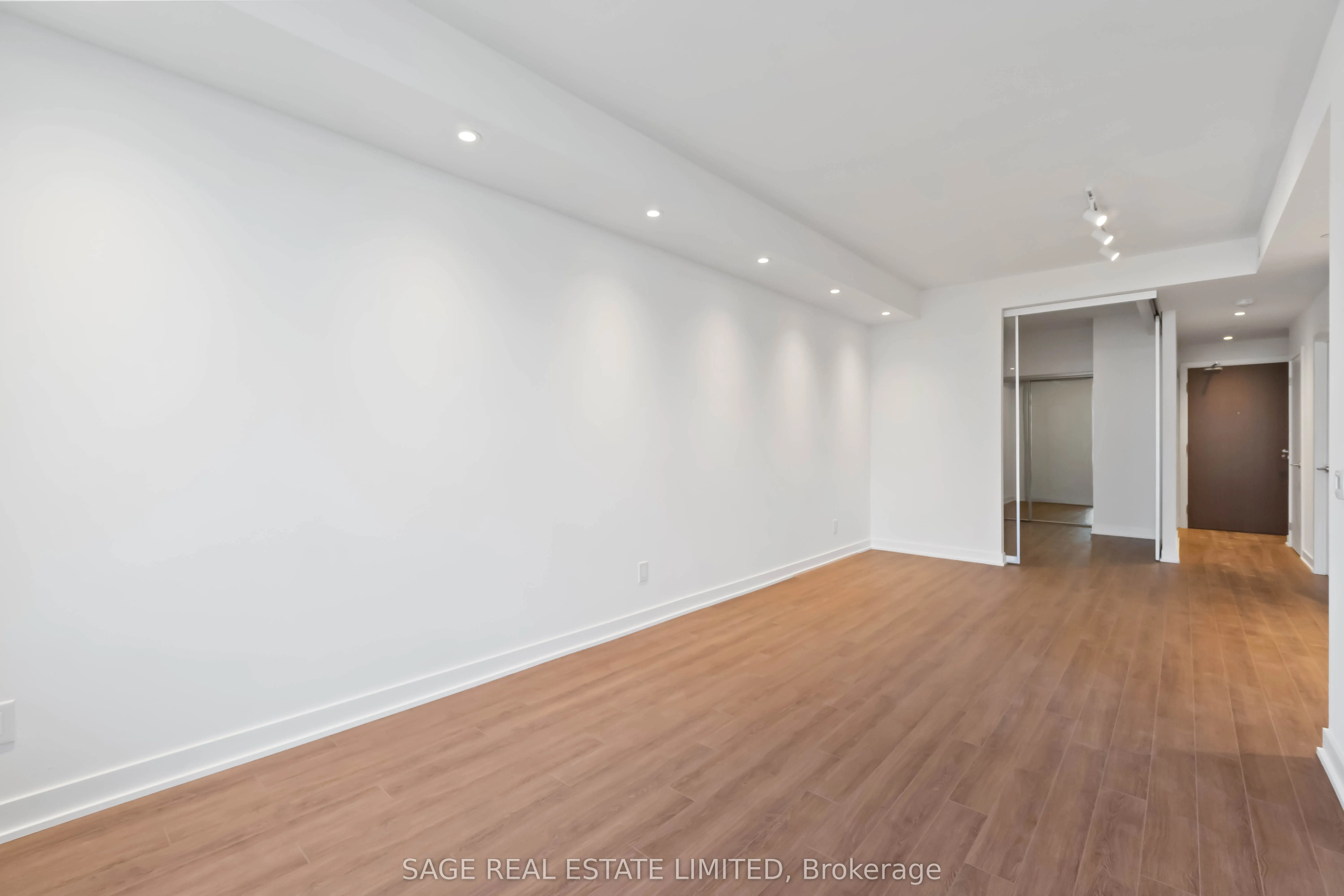 1928 Lakeshore Boulevard W, #2711