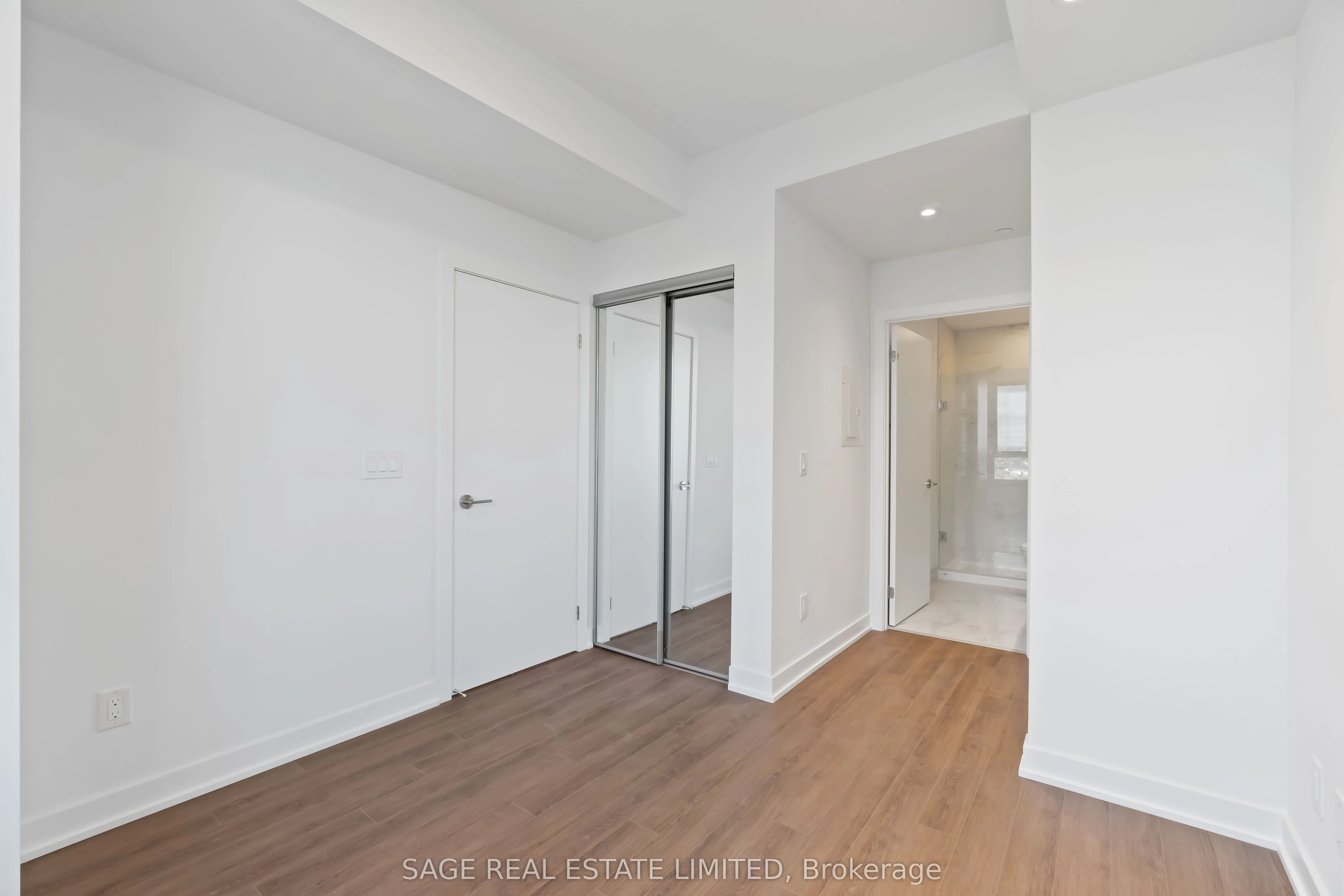 1928 Lakeshore Boulevard W, #2711