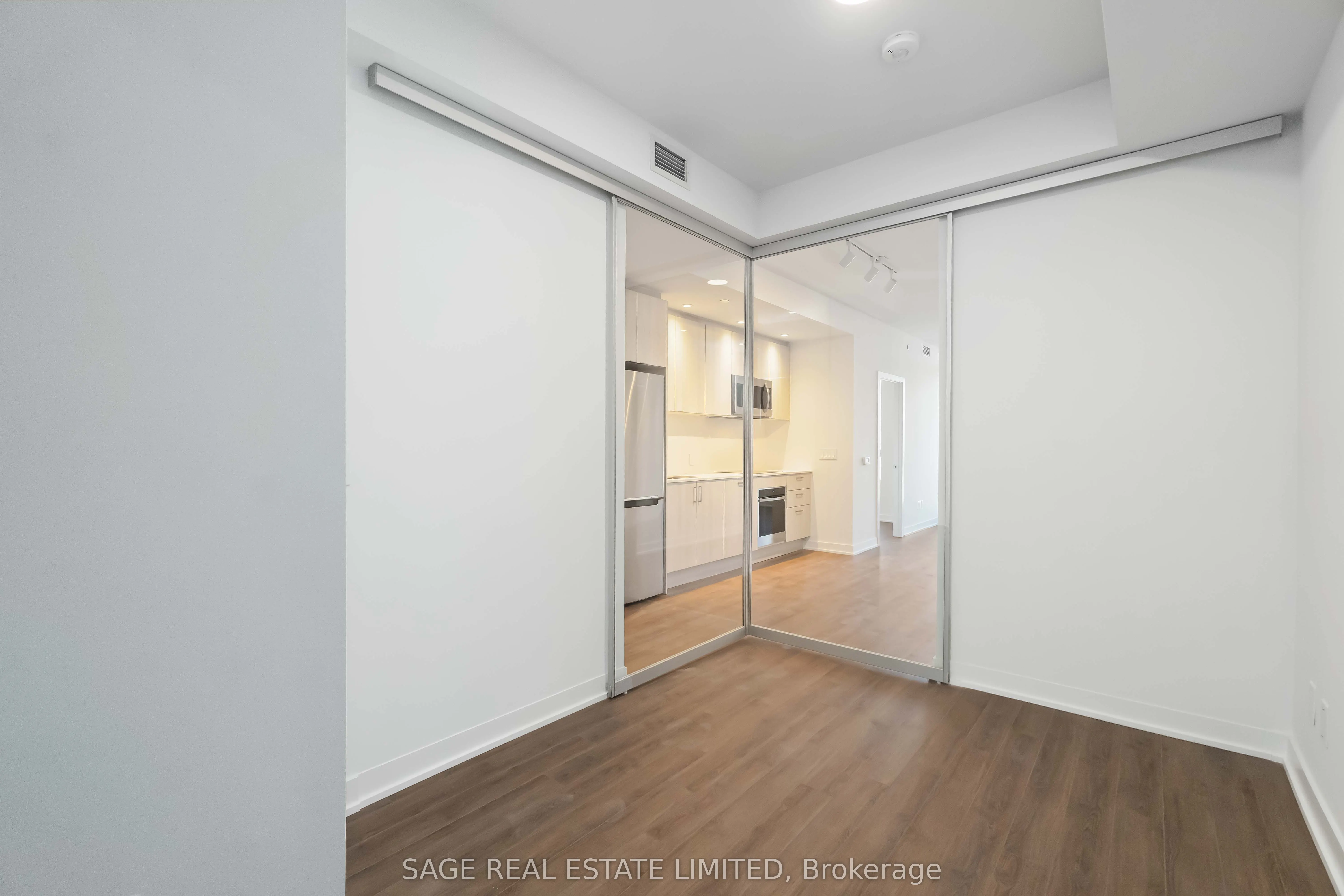 1928 Lakeshore Boulevard W, #2711