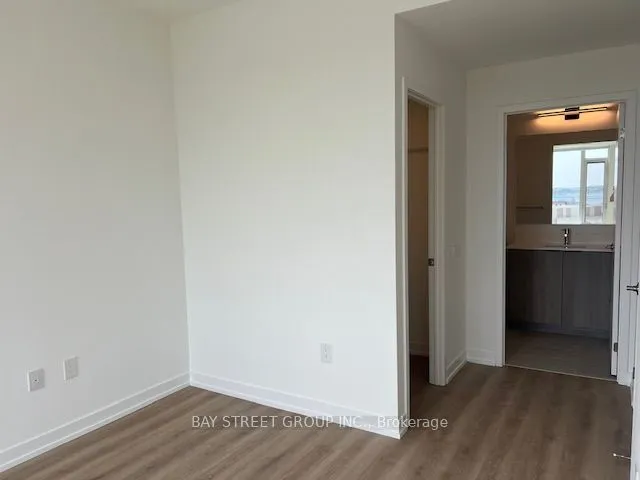 2485 Eglinton Avenue W, #902