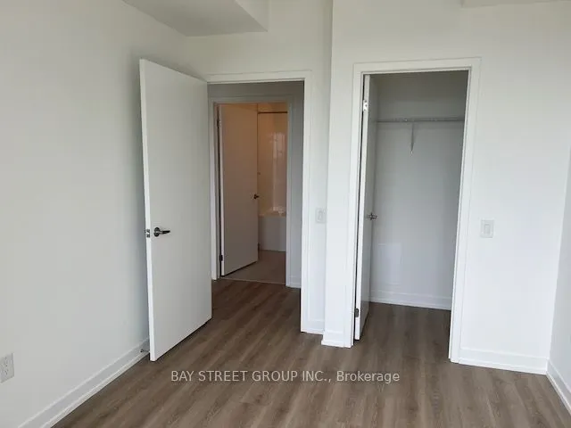 2485 Eglinton Avenue W, #902