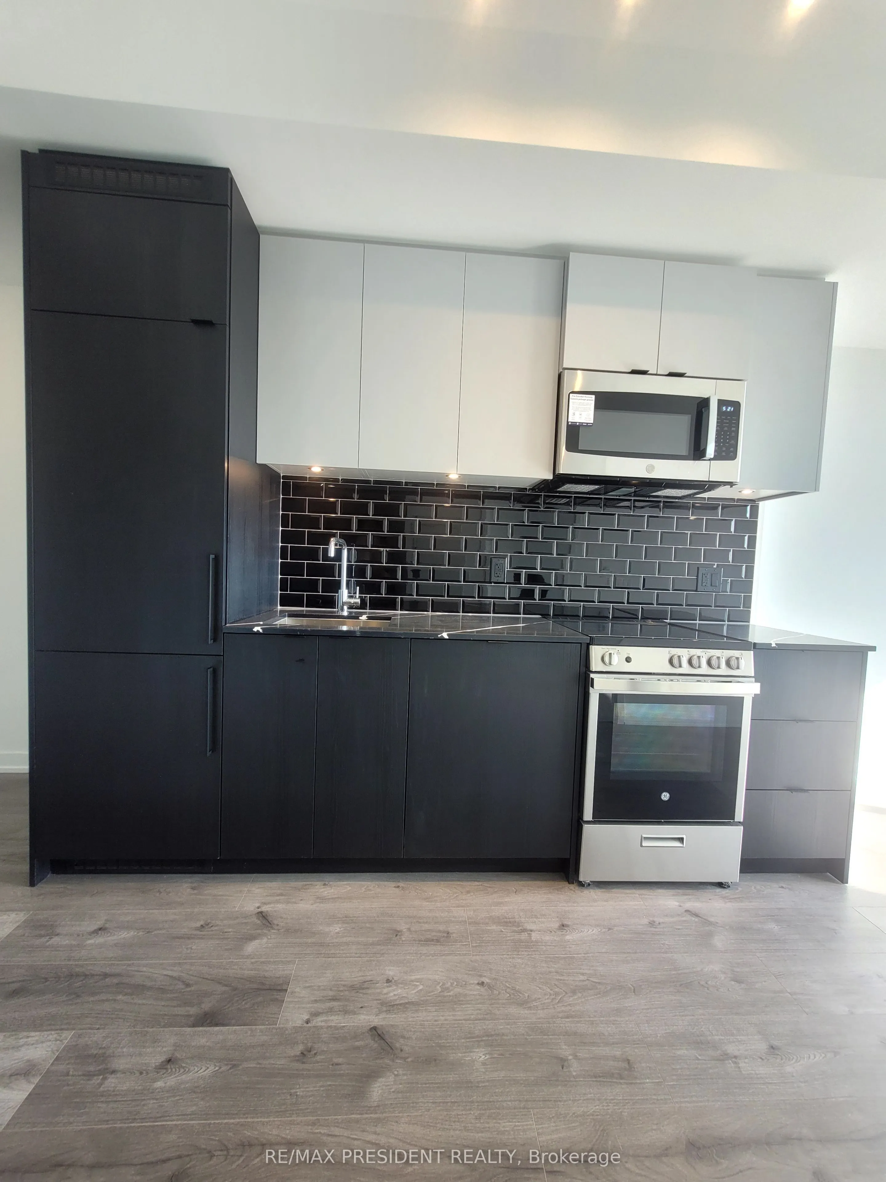 285 Dufferin Street, #1022