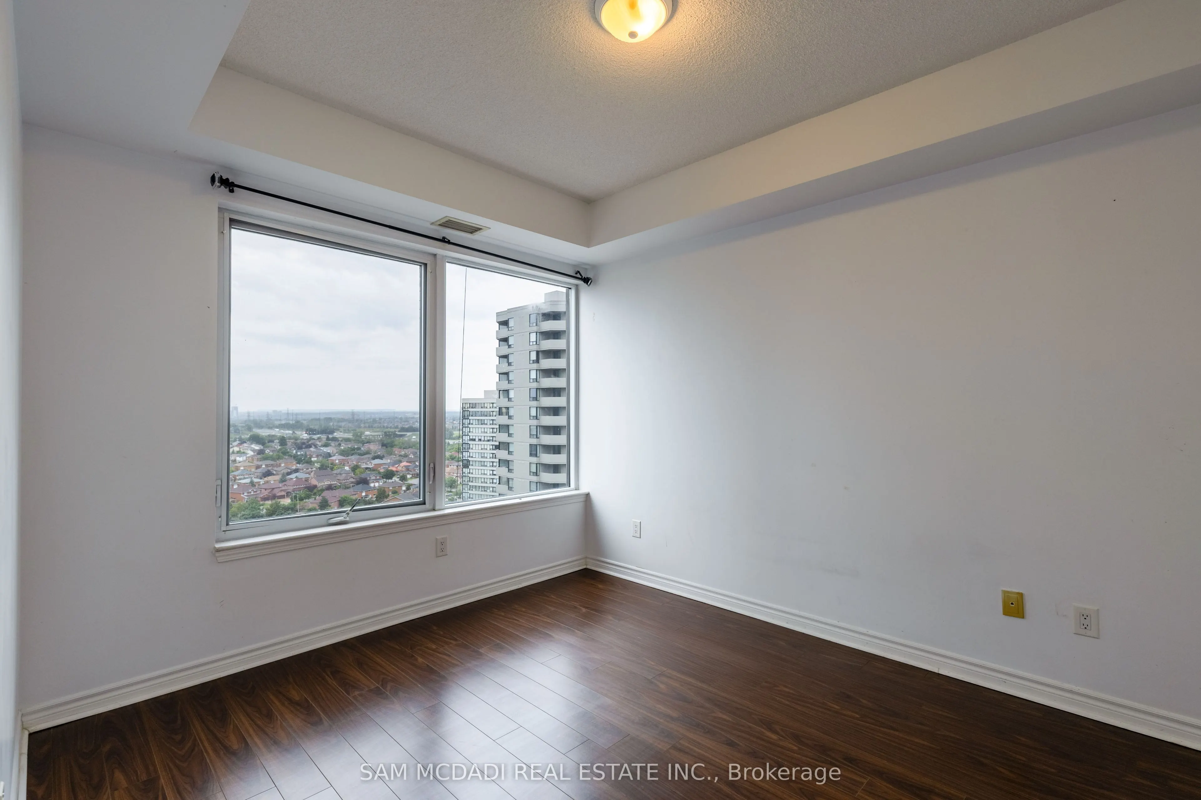 385 Prince Of Wales Drive, #1510