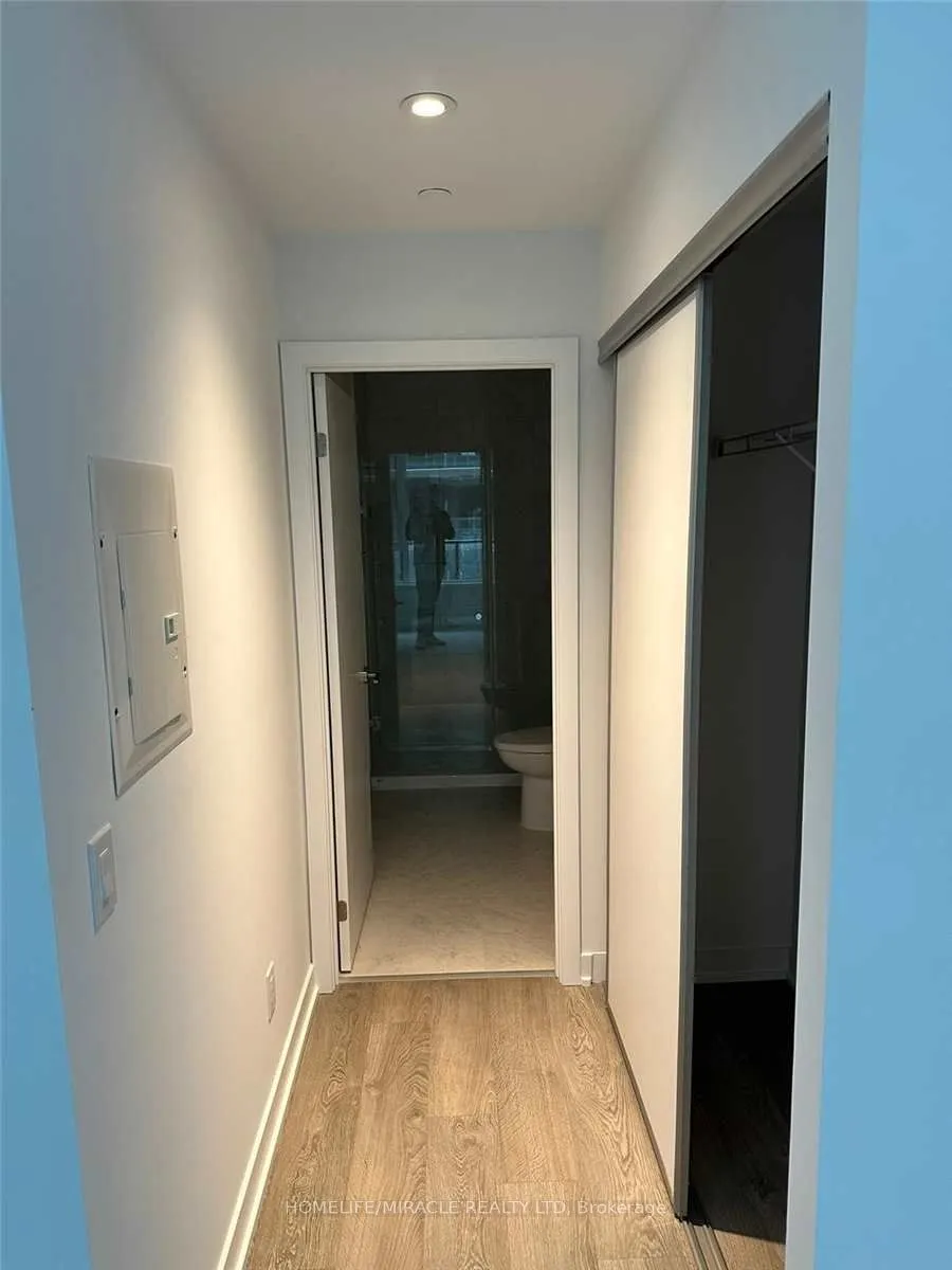 1926 Lakeshore Boulevard W, #3811
