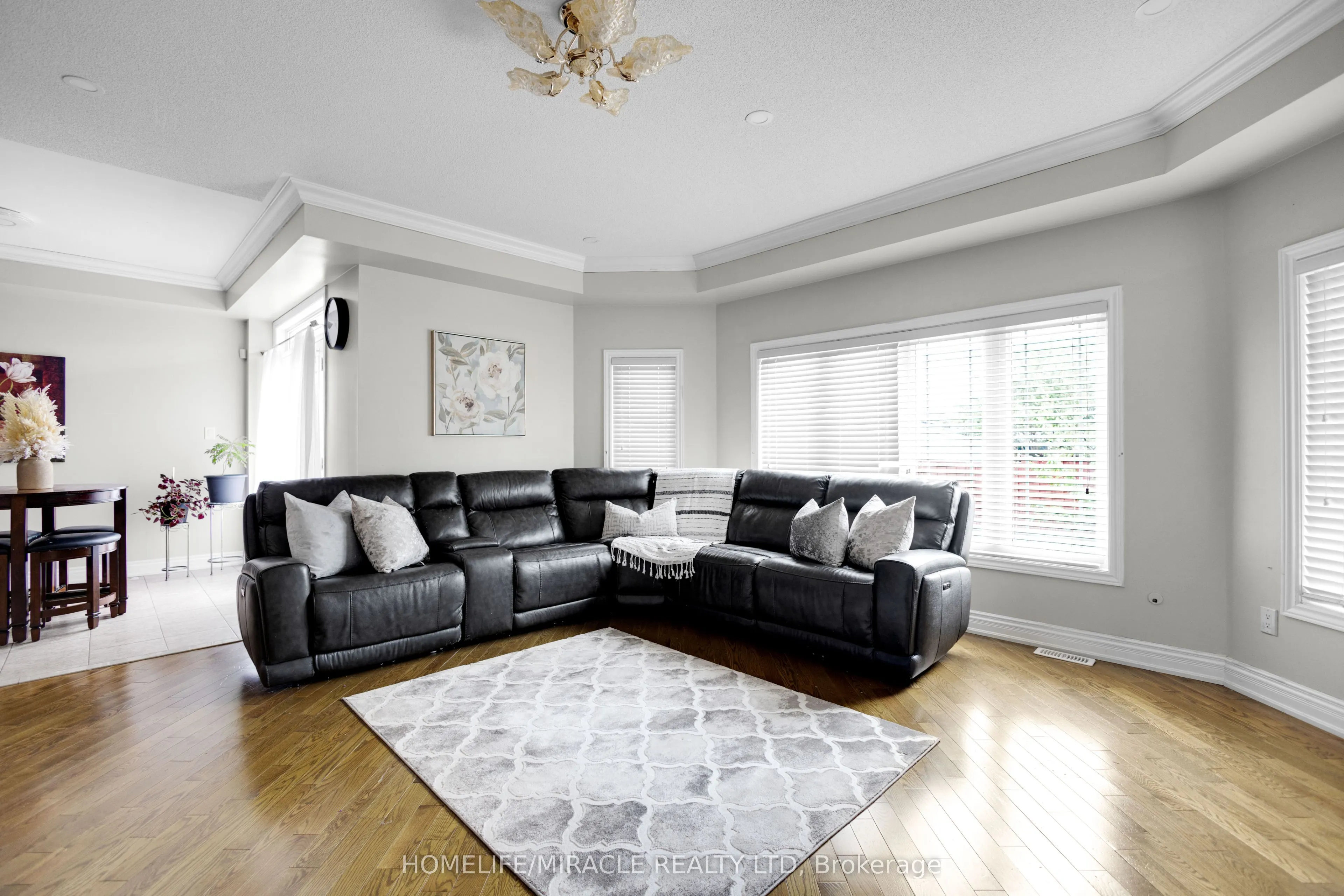 628 Twain Avenue