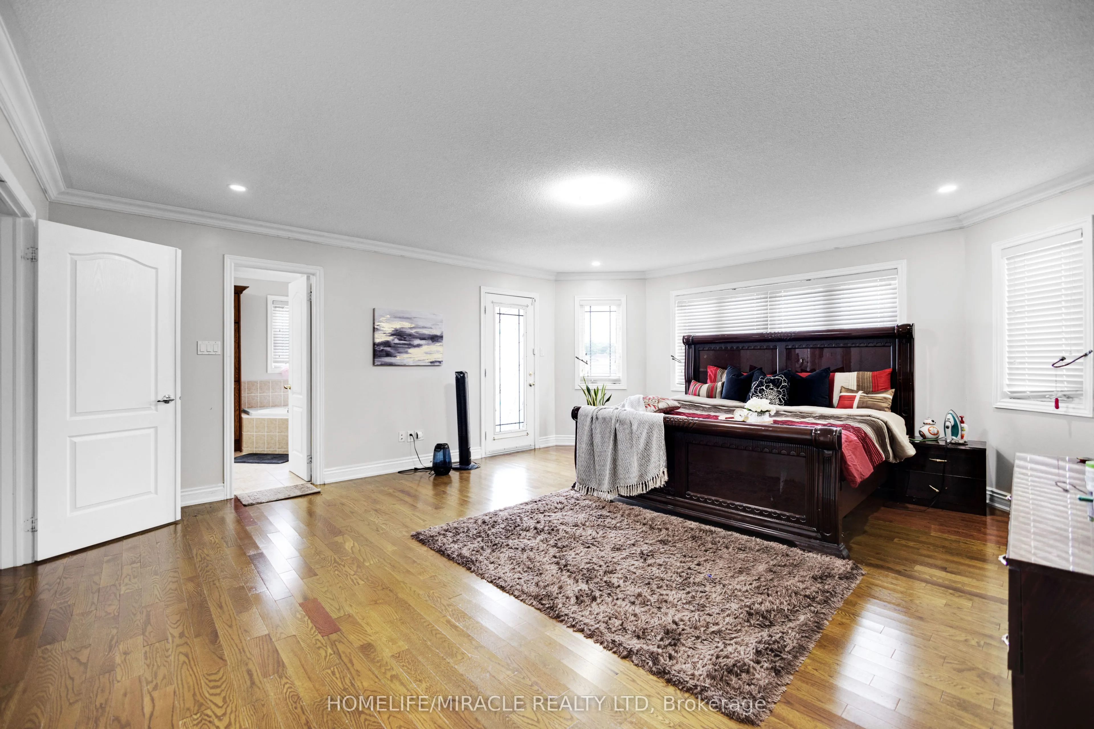 628 Twain Avenue