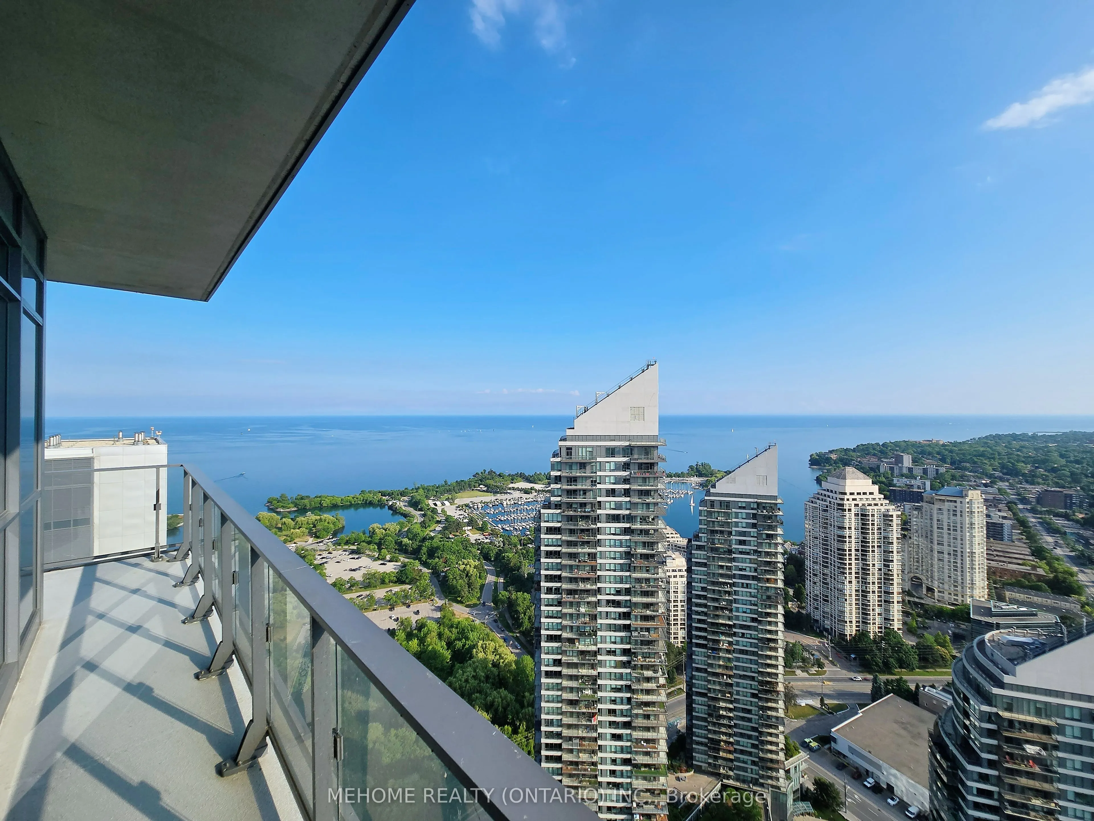 2220 Lakeshore Boulevard W, #Uph08
