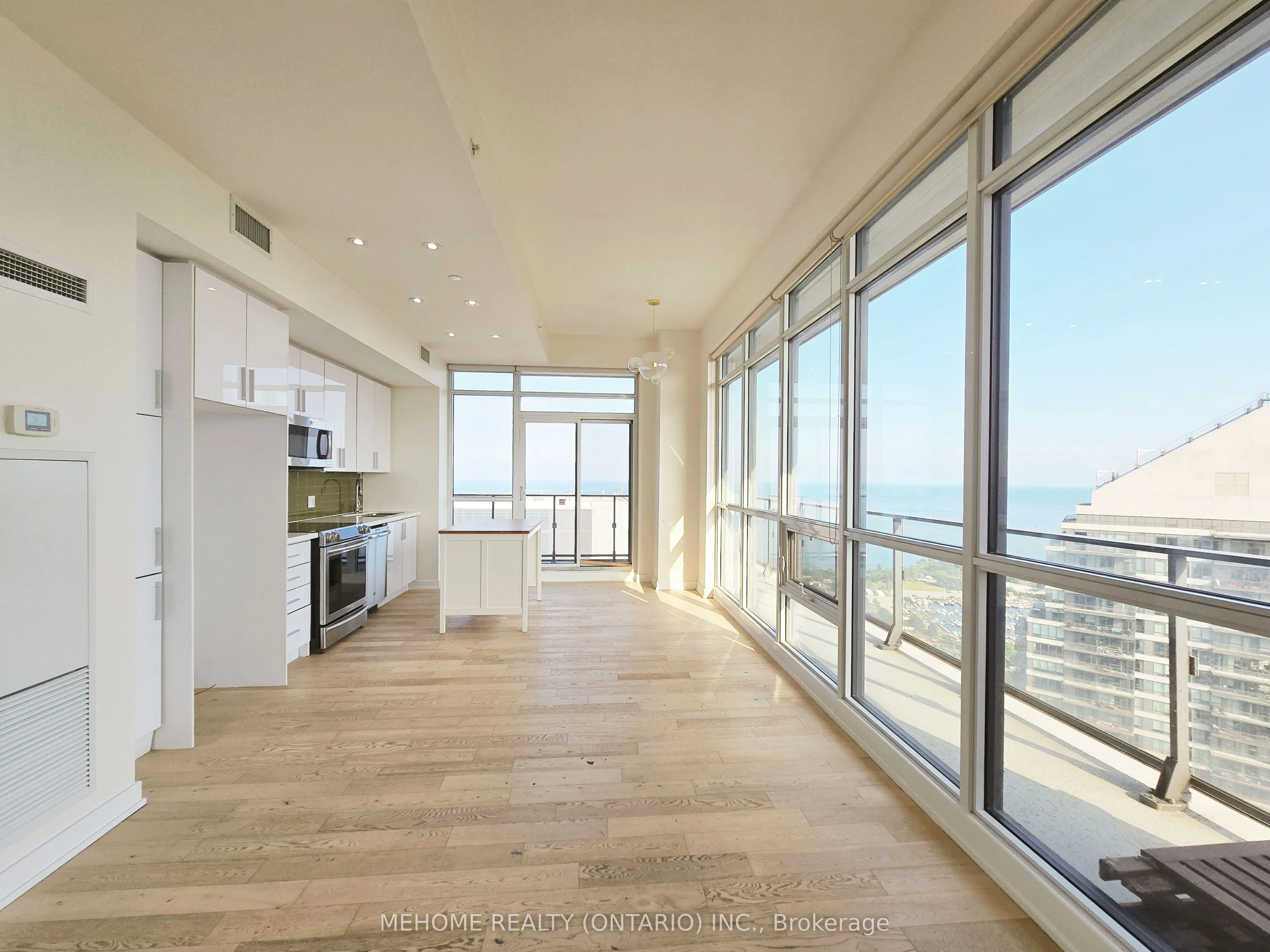 2220 Lakeshore Boulevard W, #Uph08