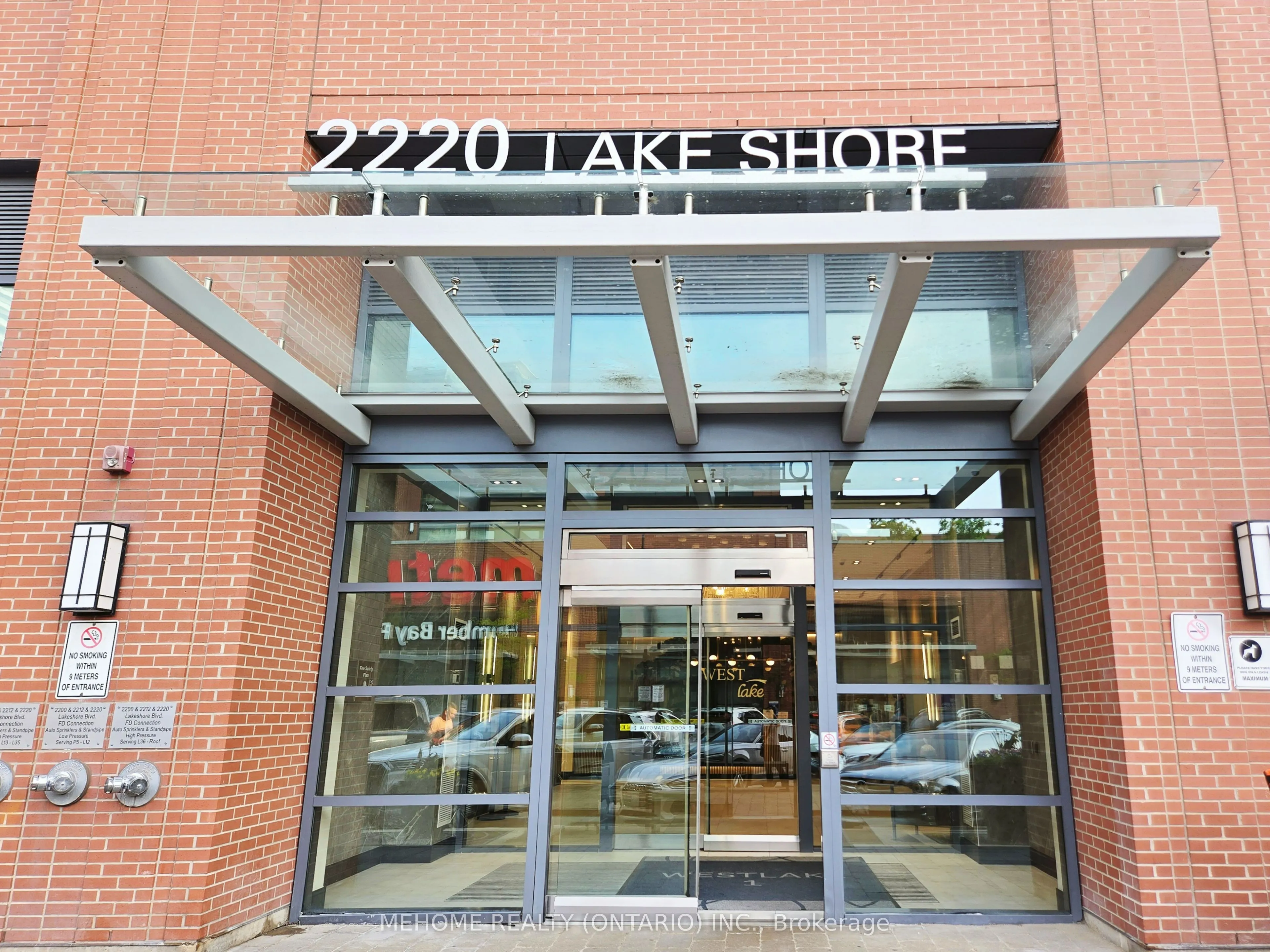 2220 Lakeshore Boulevard W, #Uph08