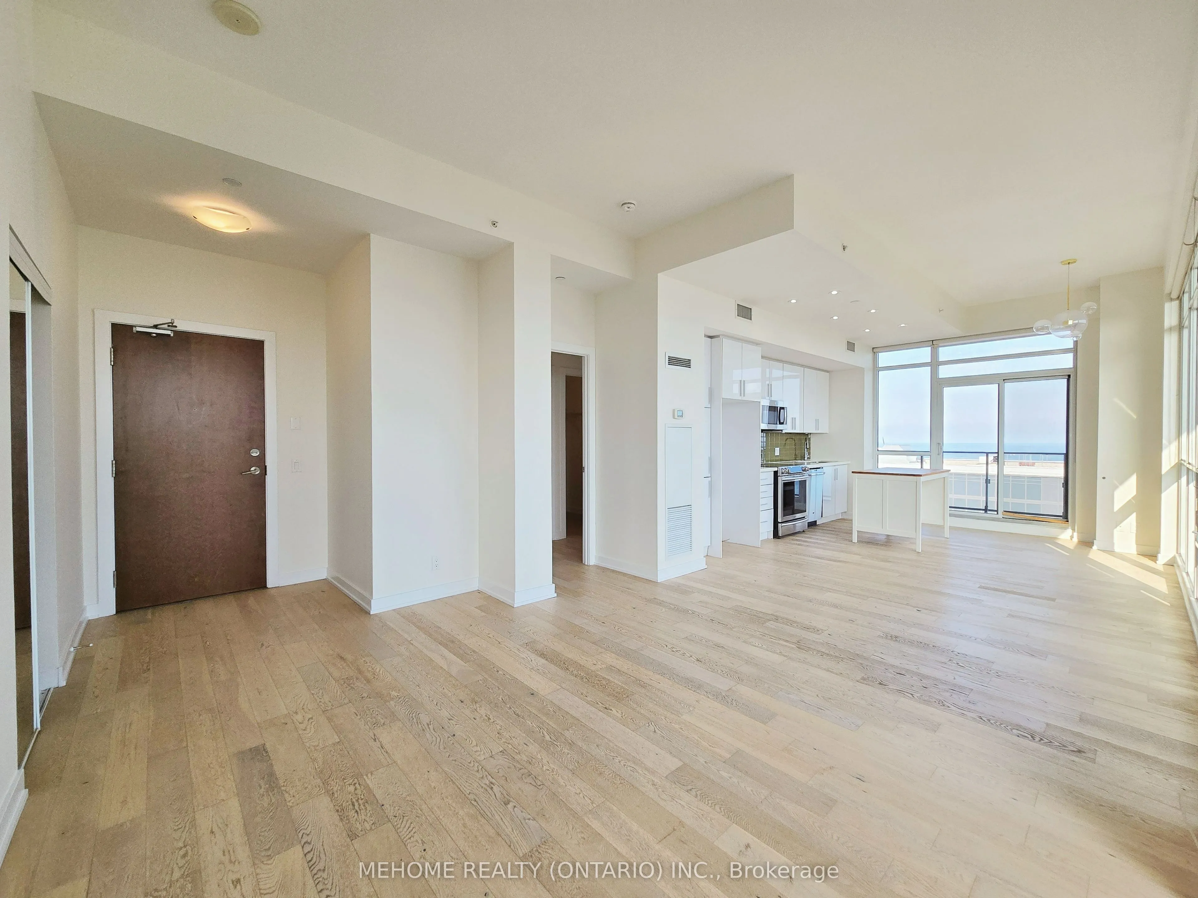 2220 Lakeshore Boulevard W, #Uph08
