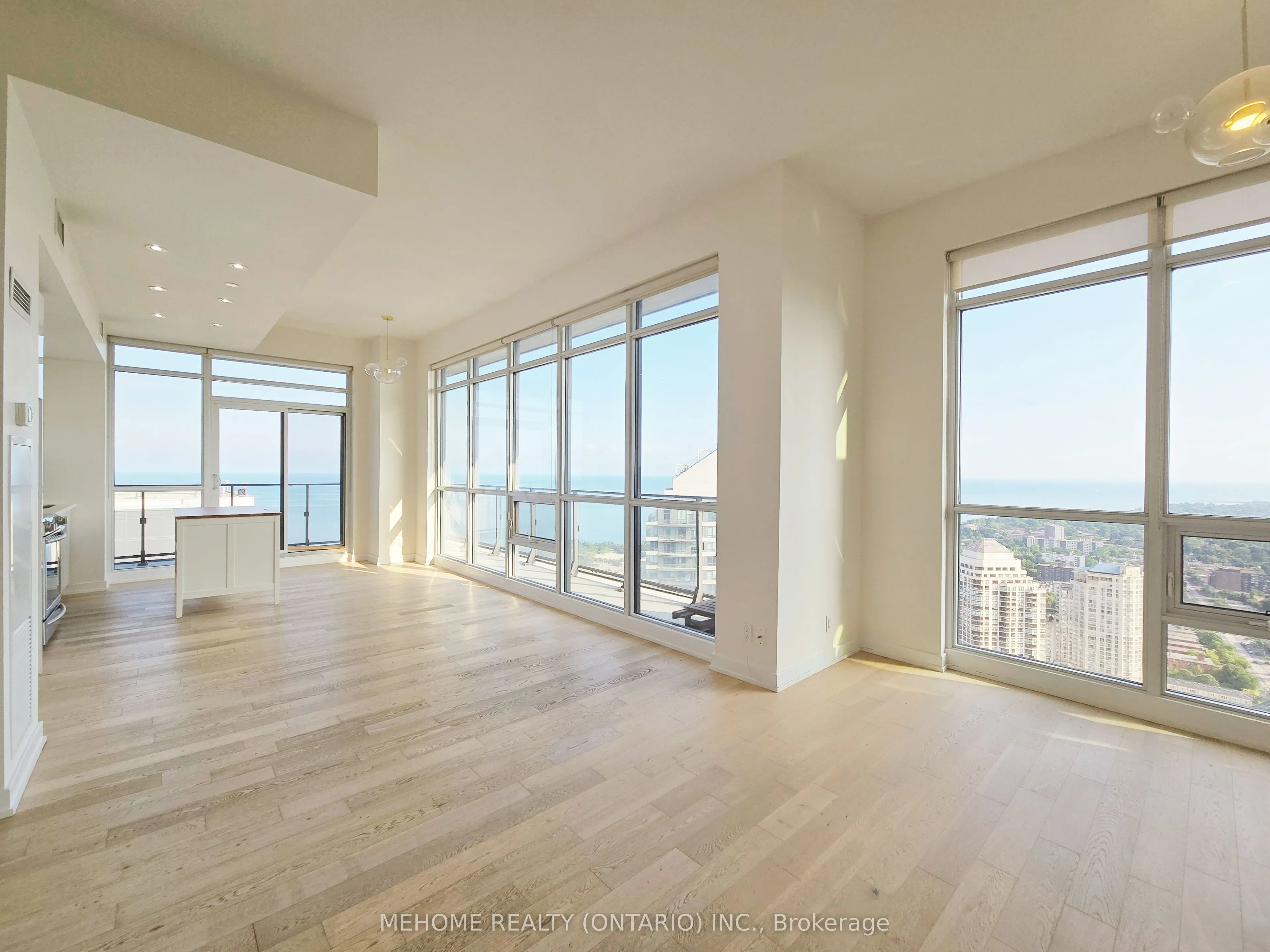 2220 Lakeshore Boulevard W, #Uph08