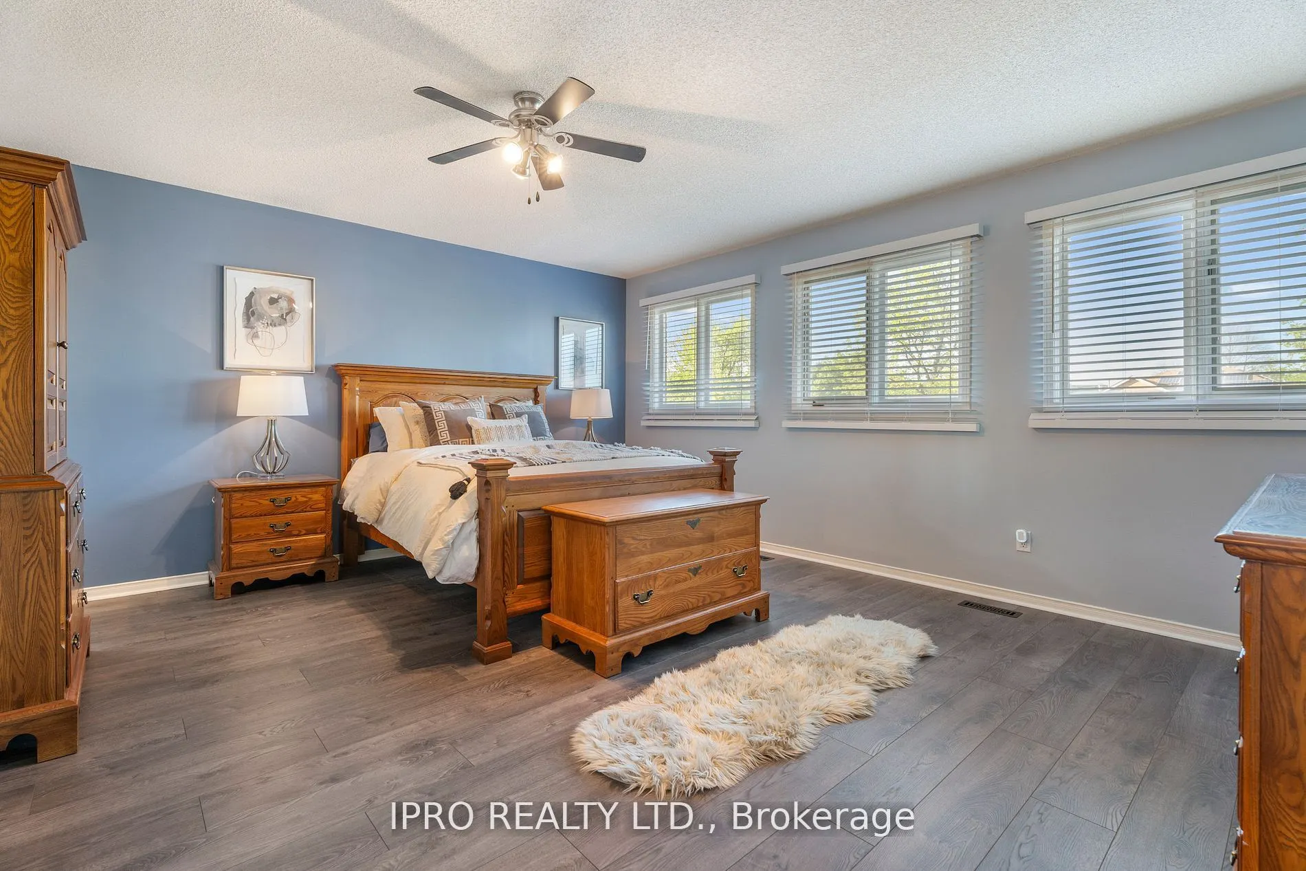 6070 Prairie Circle
