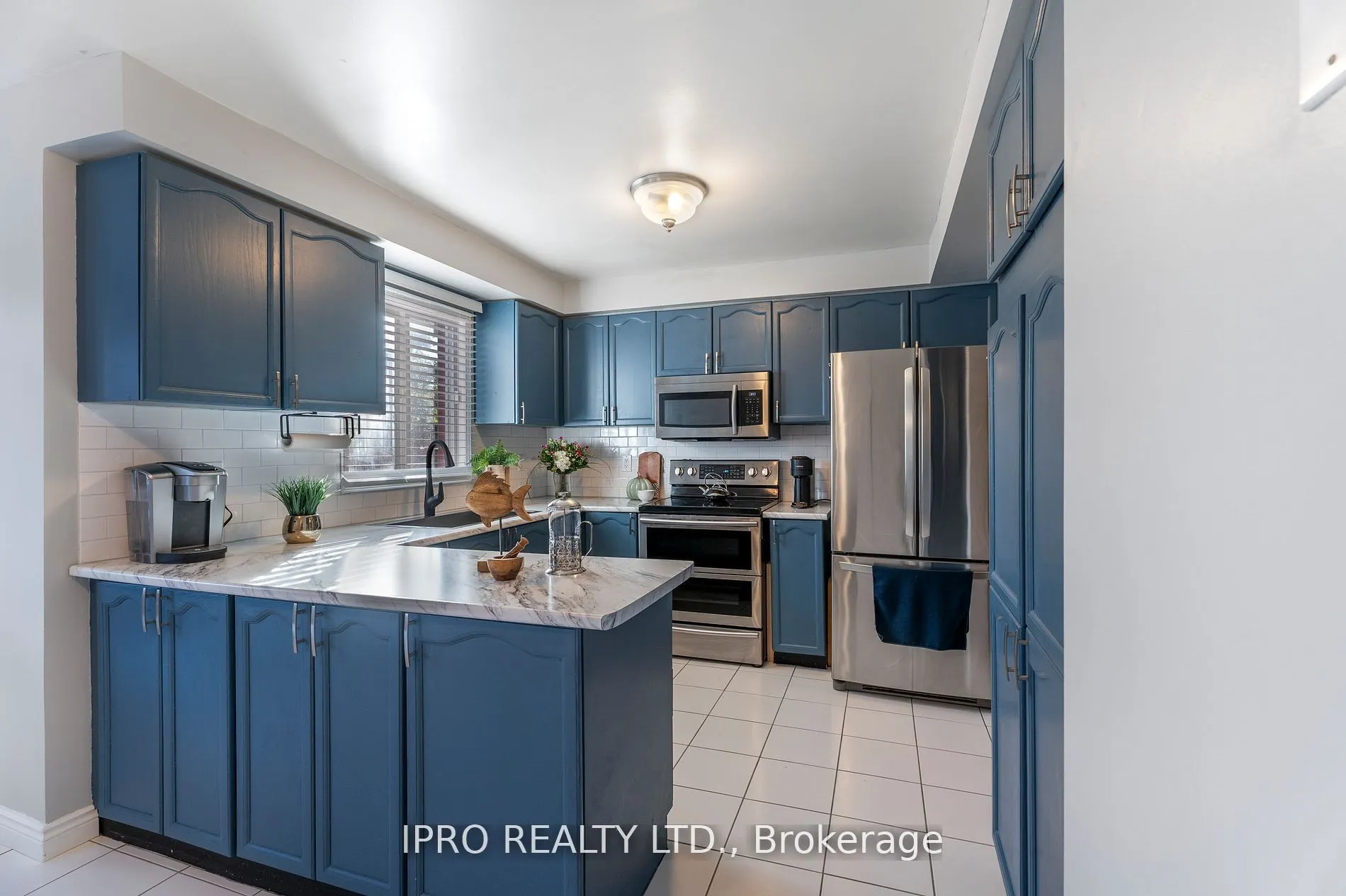 6070 Prairie Circle