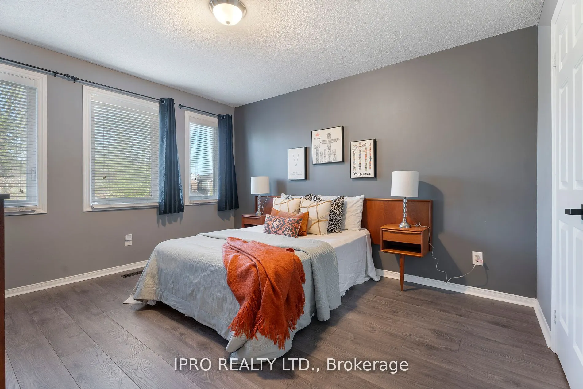 6070 Prairie Circle