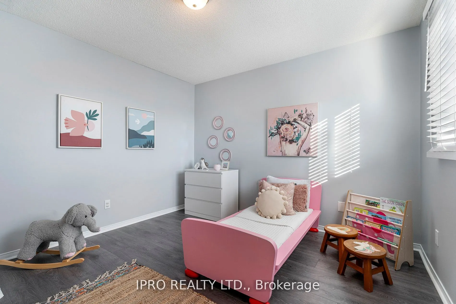 6070 Prairie Circle