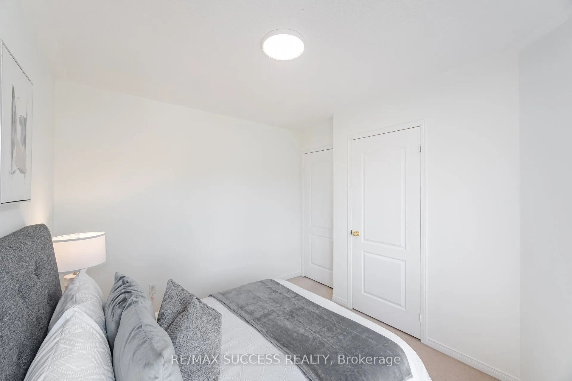 5051 Churchill Meadows Boulevard