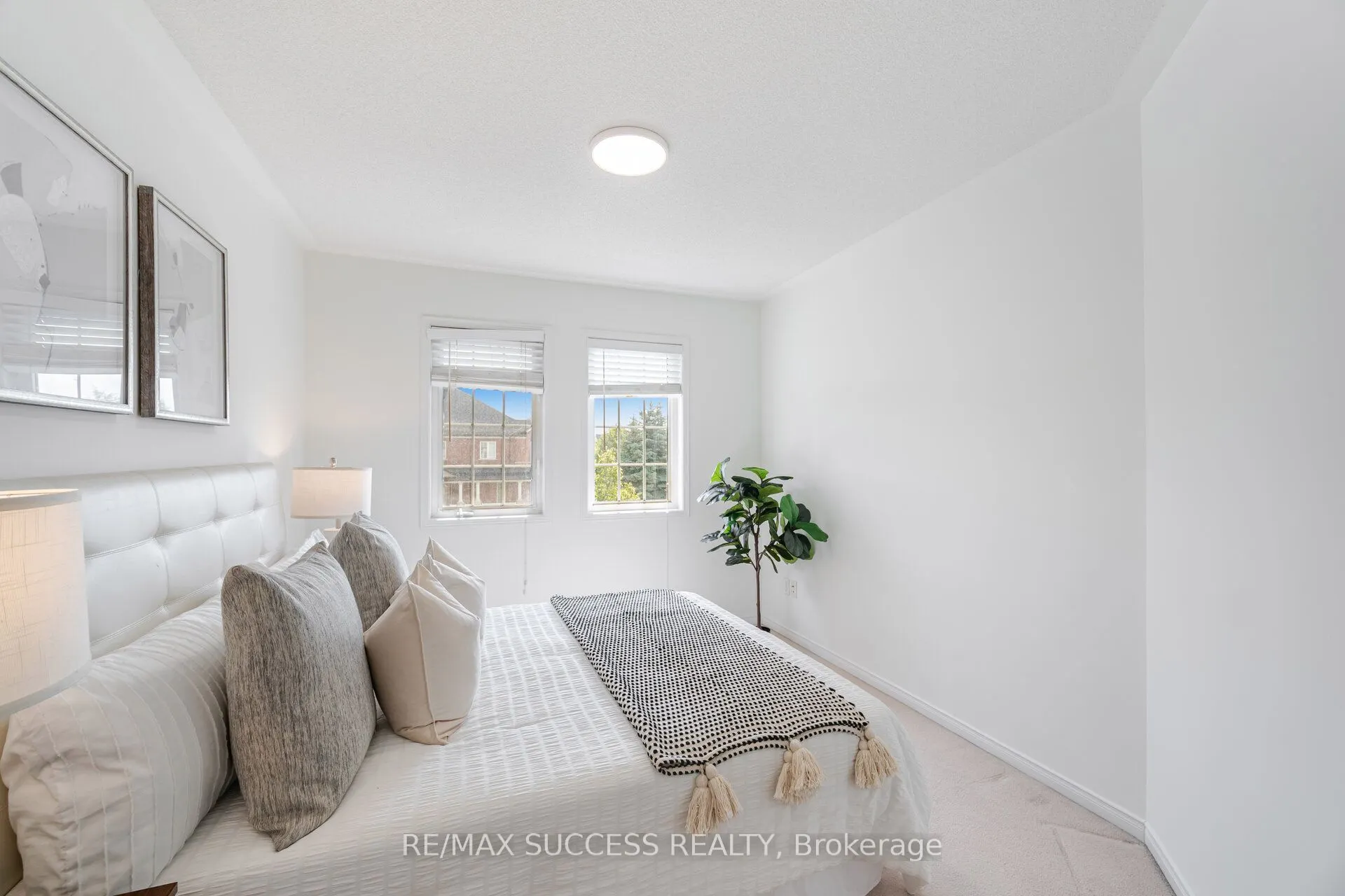 5051 Churchill Meadows Boulevard
