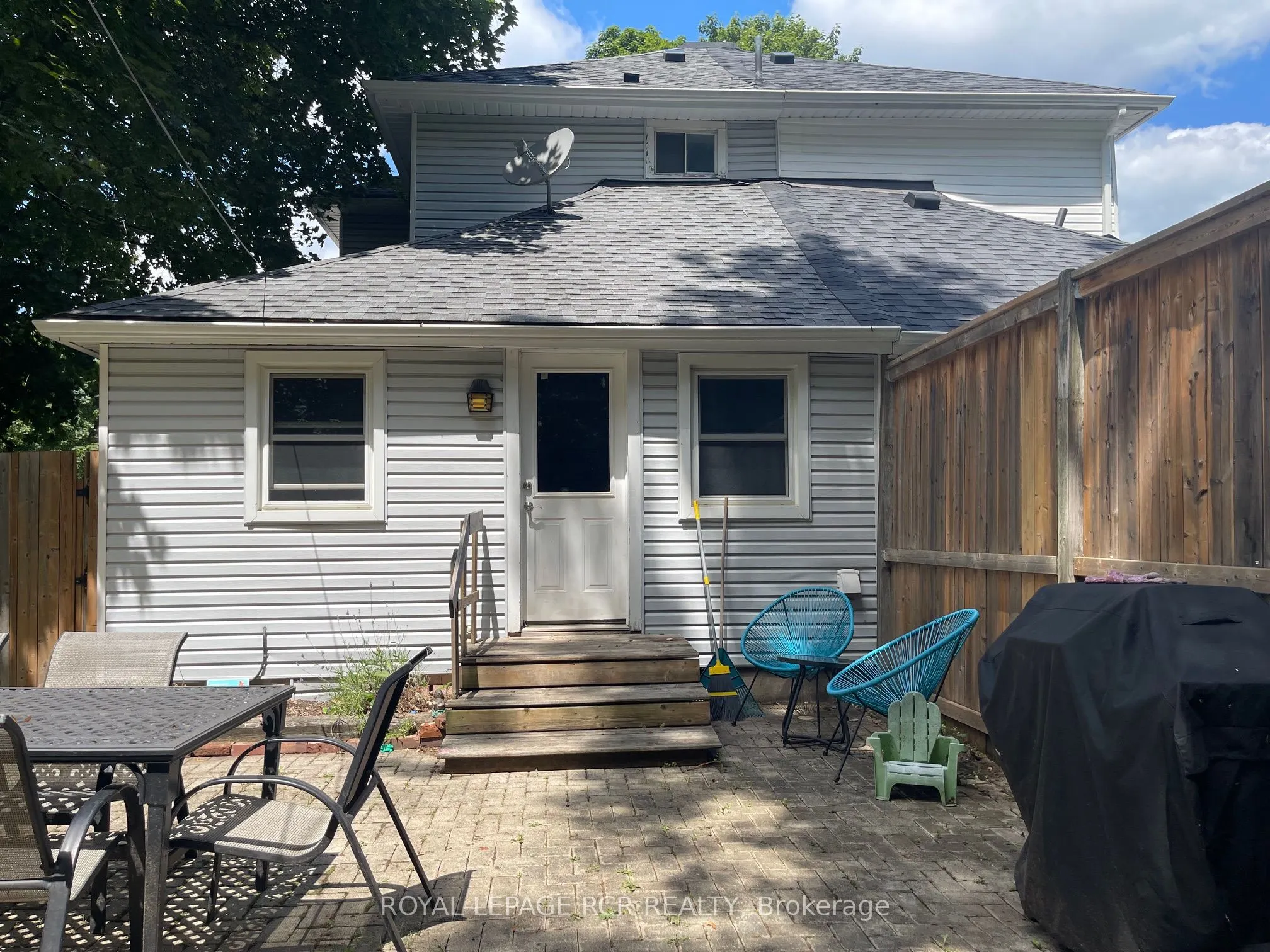 124 Poplar Avenue, #Main Floor