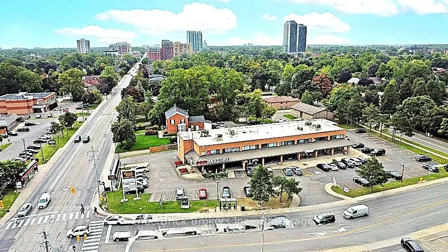 281 Main Street N