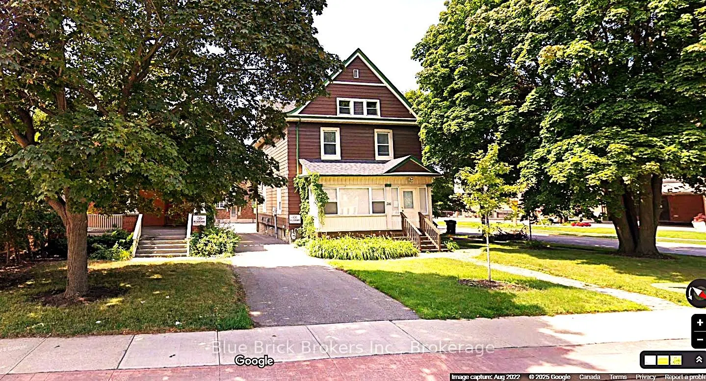 281 Main Street N