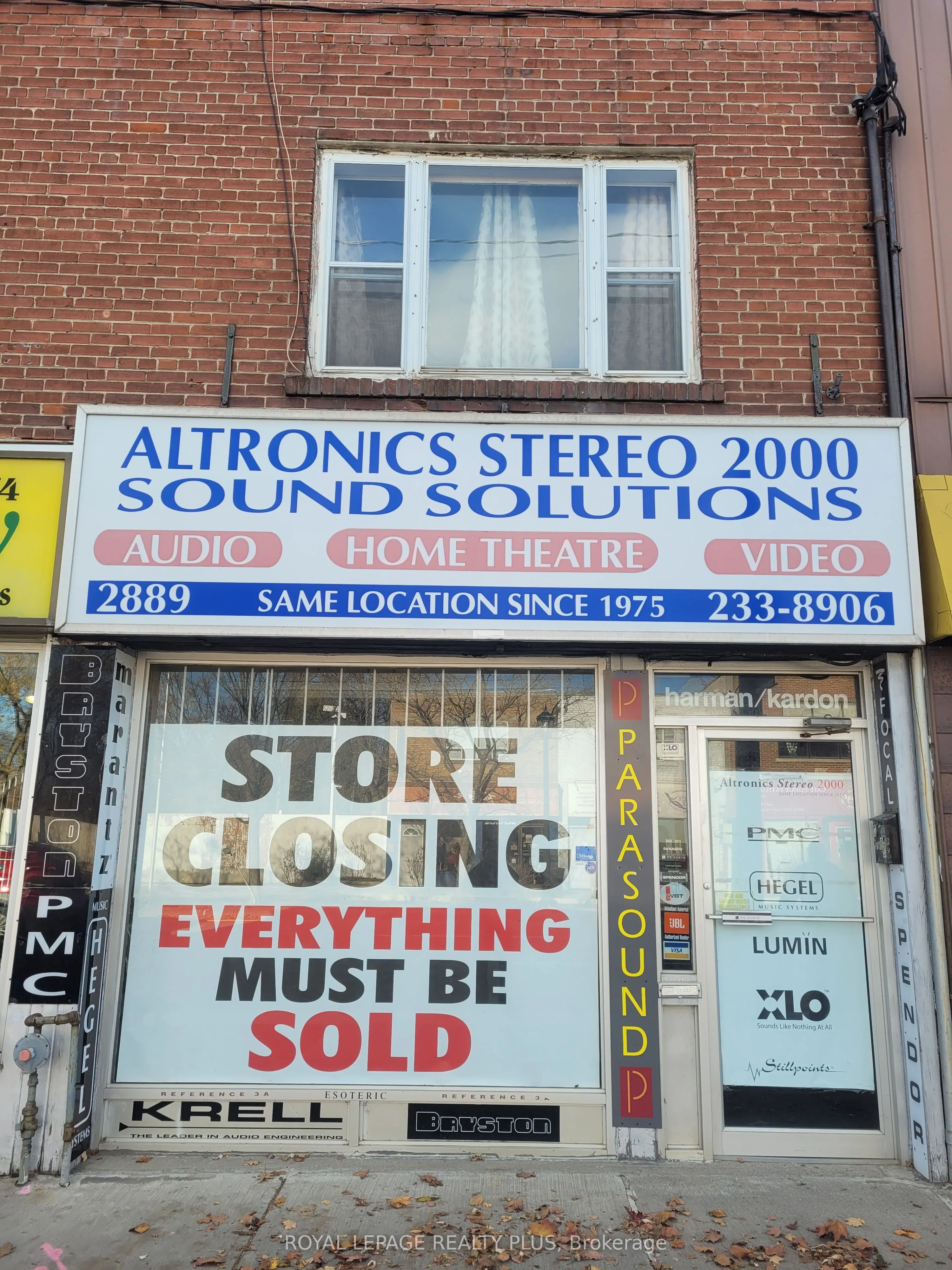 2889 Bloor Street W