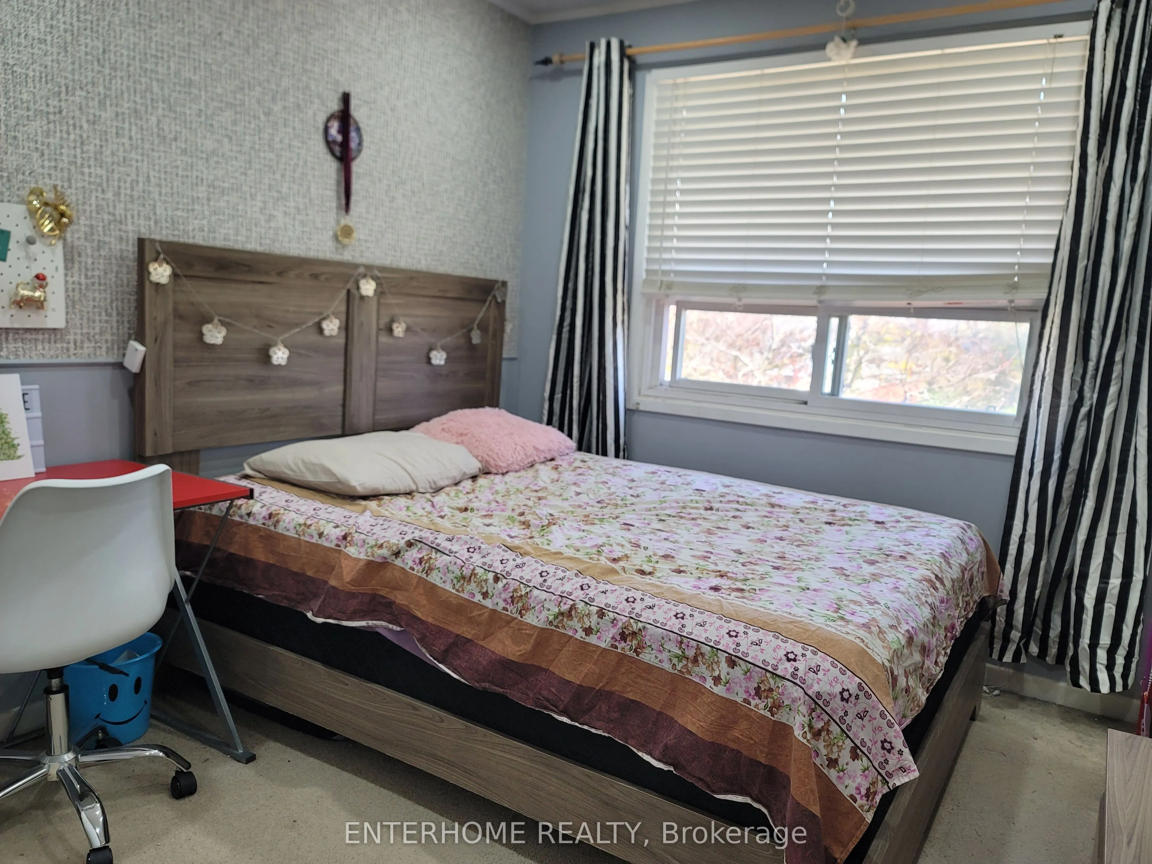 1180 mississauga valley Boulevard W, #4