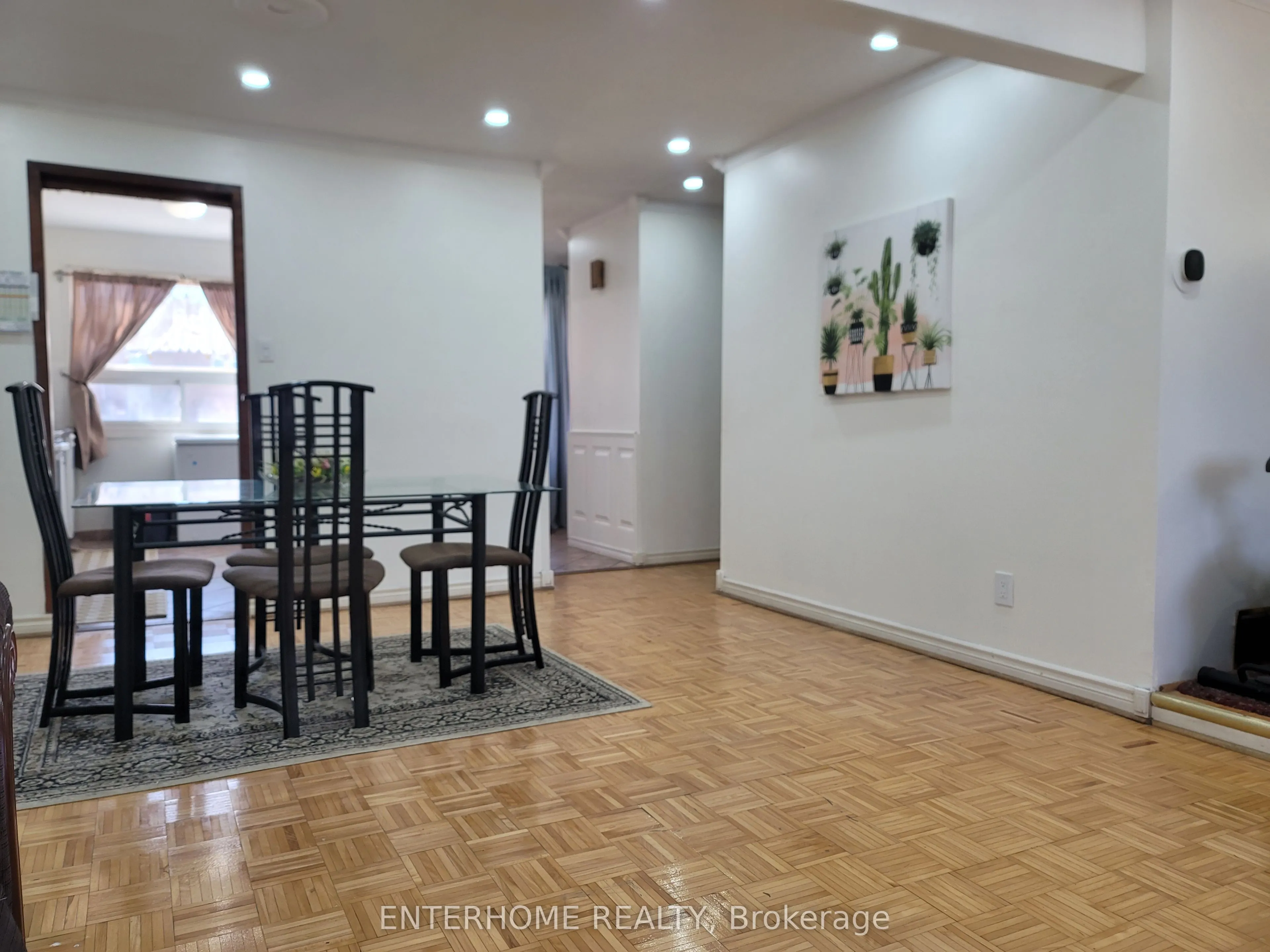 1180 mississauga valley Boulevard W, #4