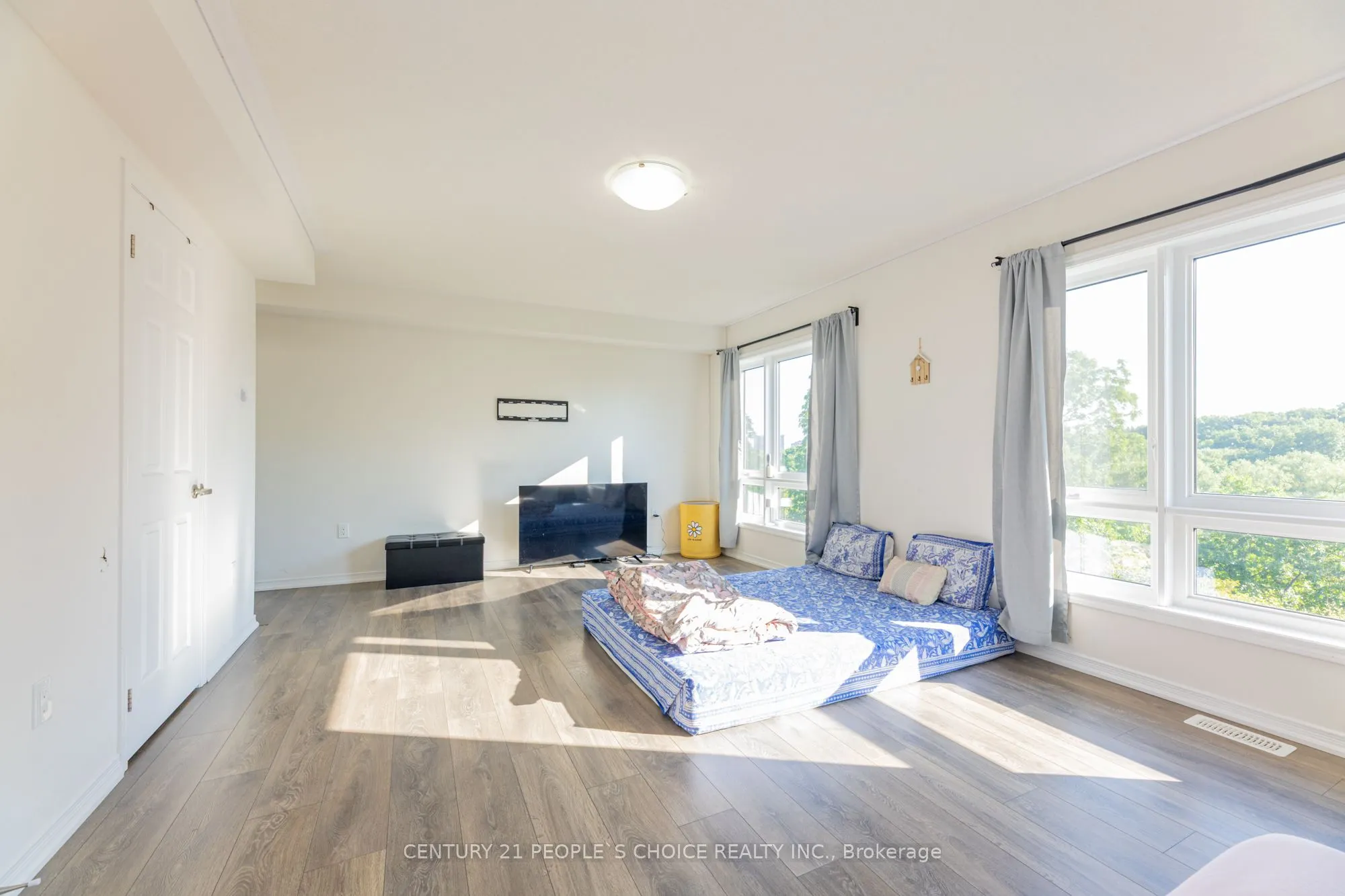 49 Woodstream Drive