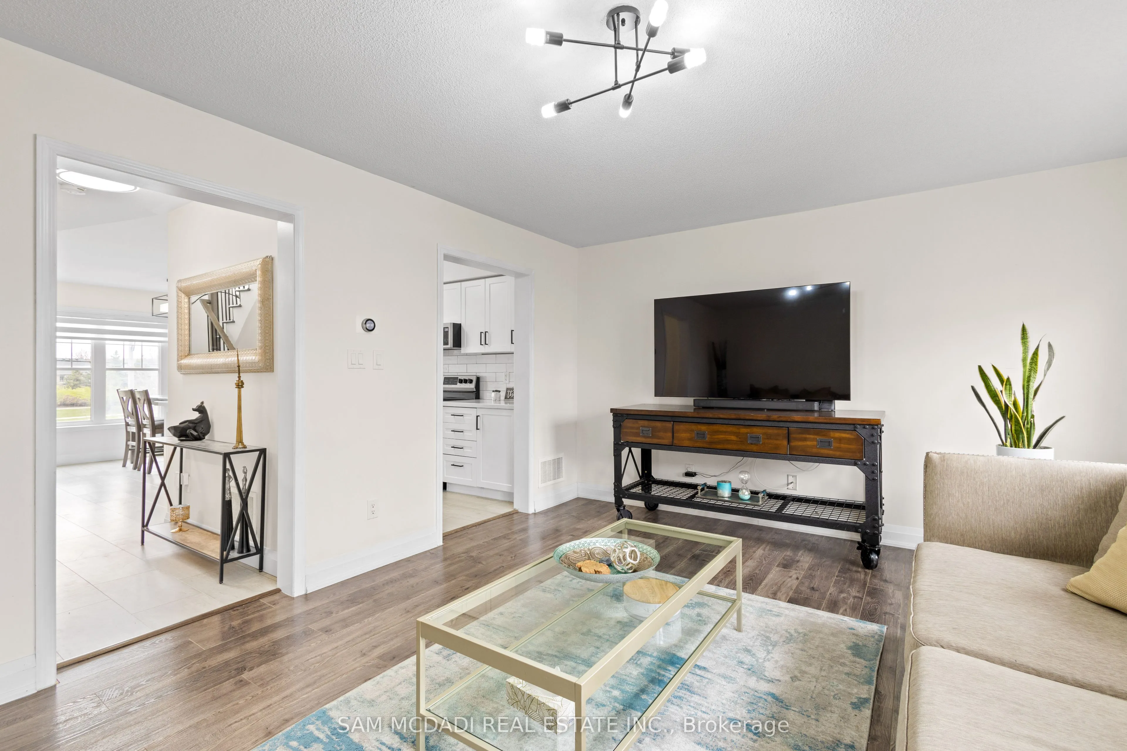 2424 Coho Way