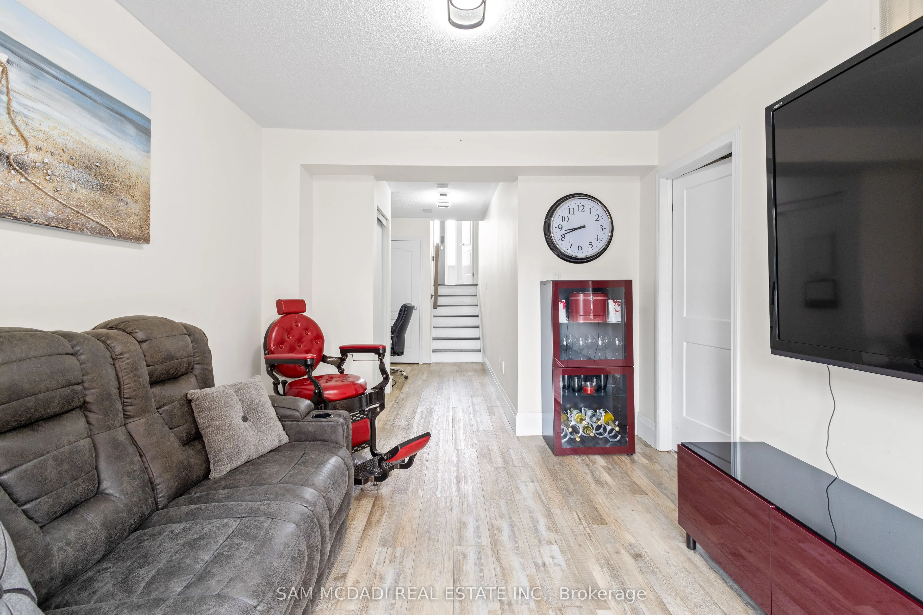 2424 Coho Way