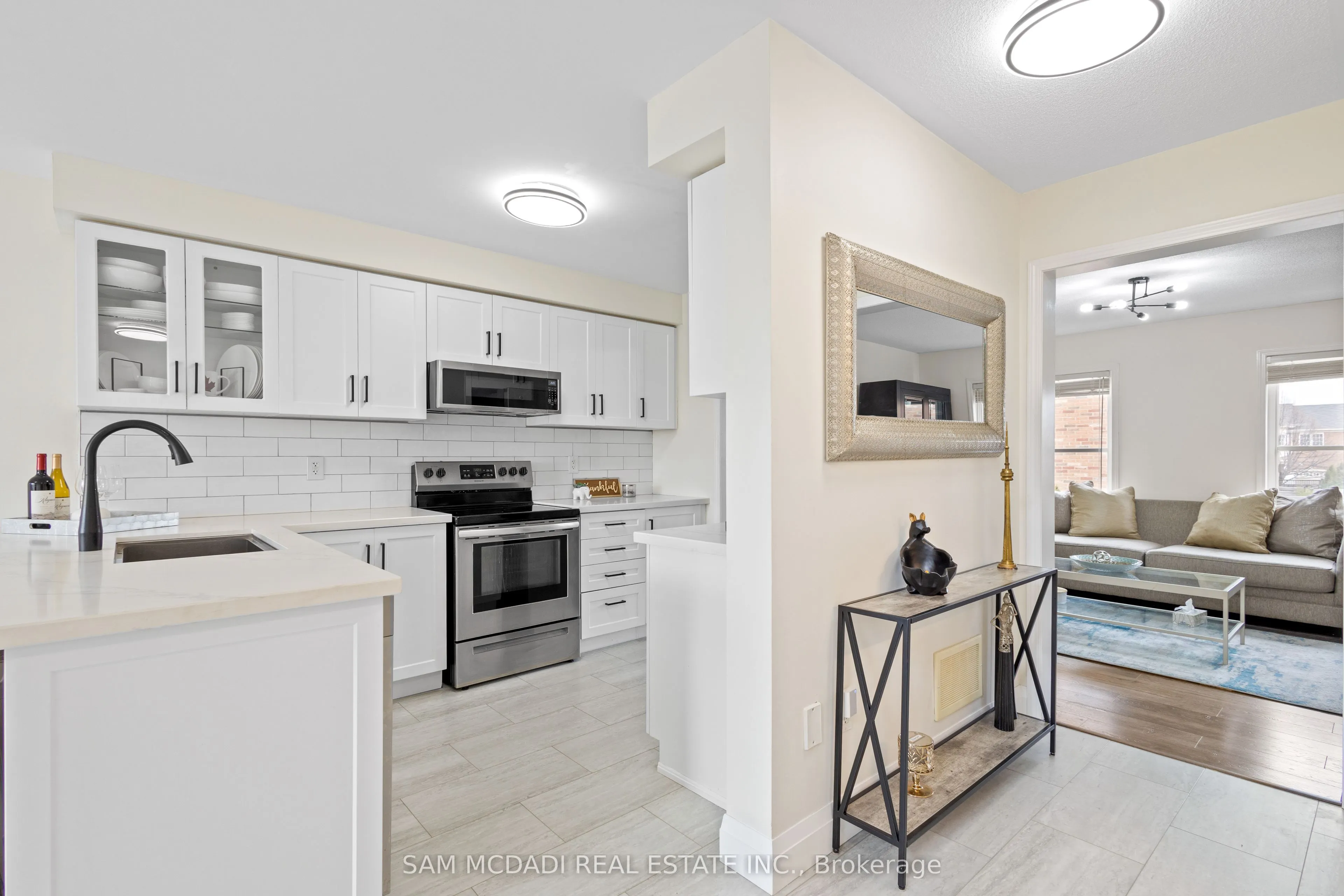 2424 Coho Way
