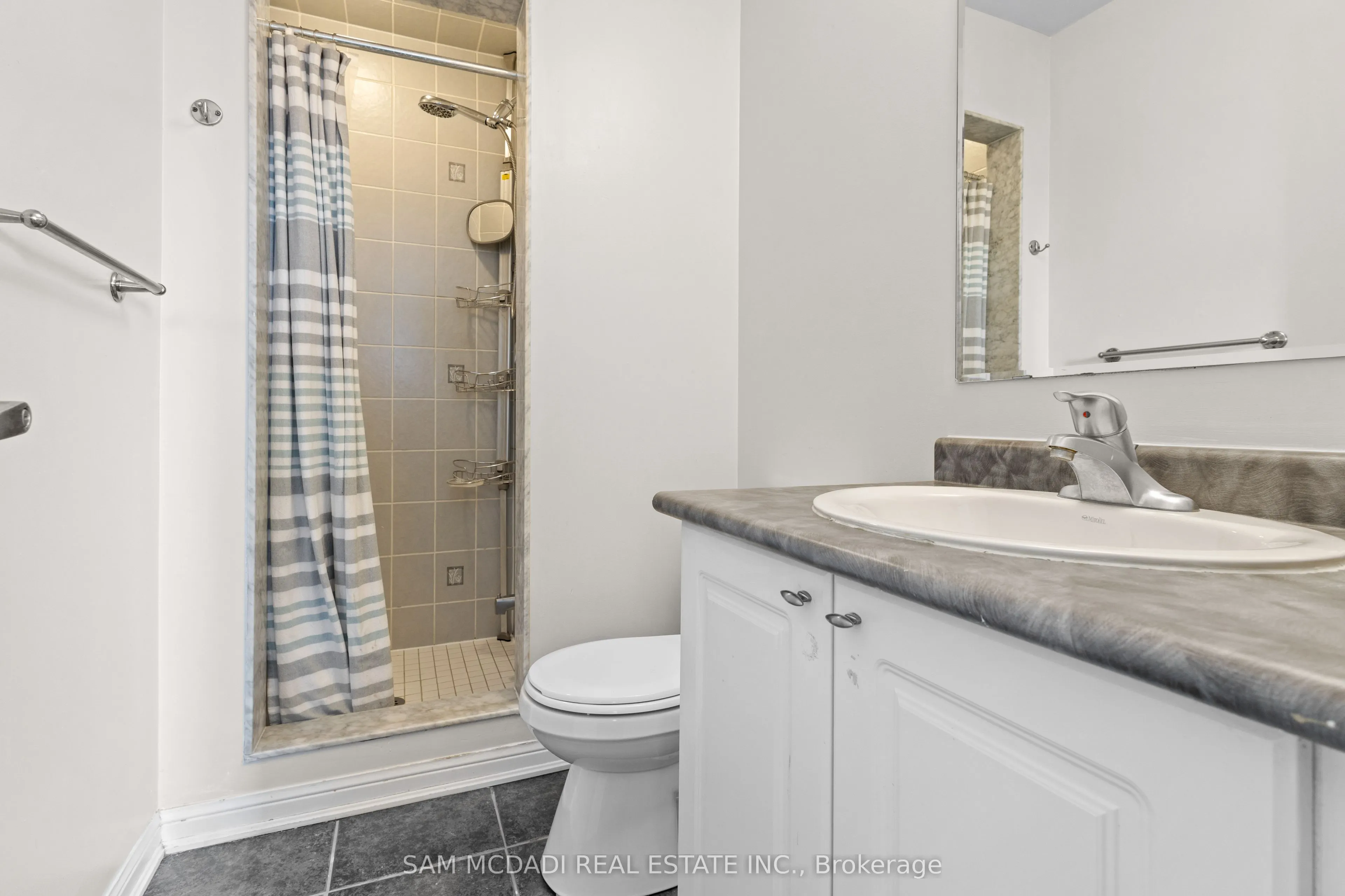 2424 Coho Way