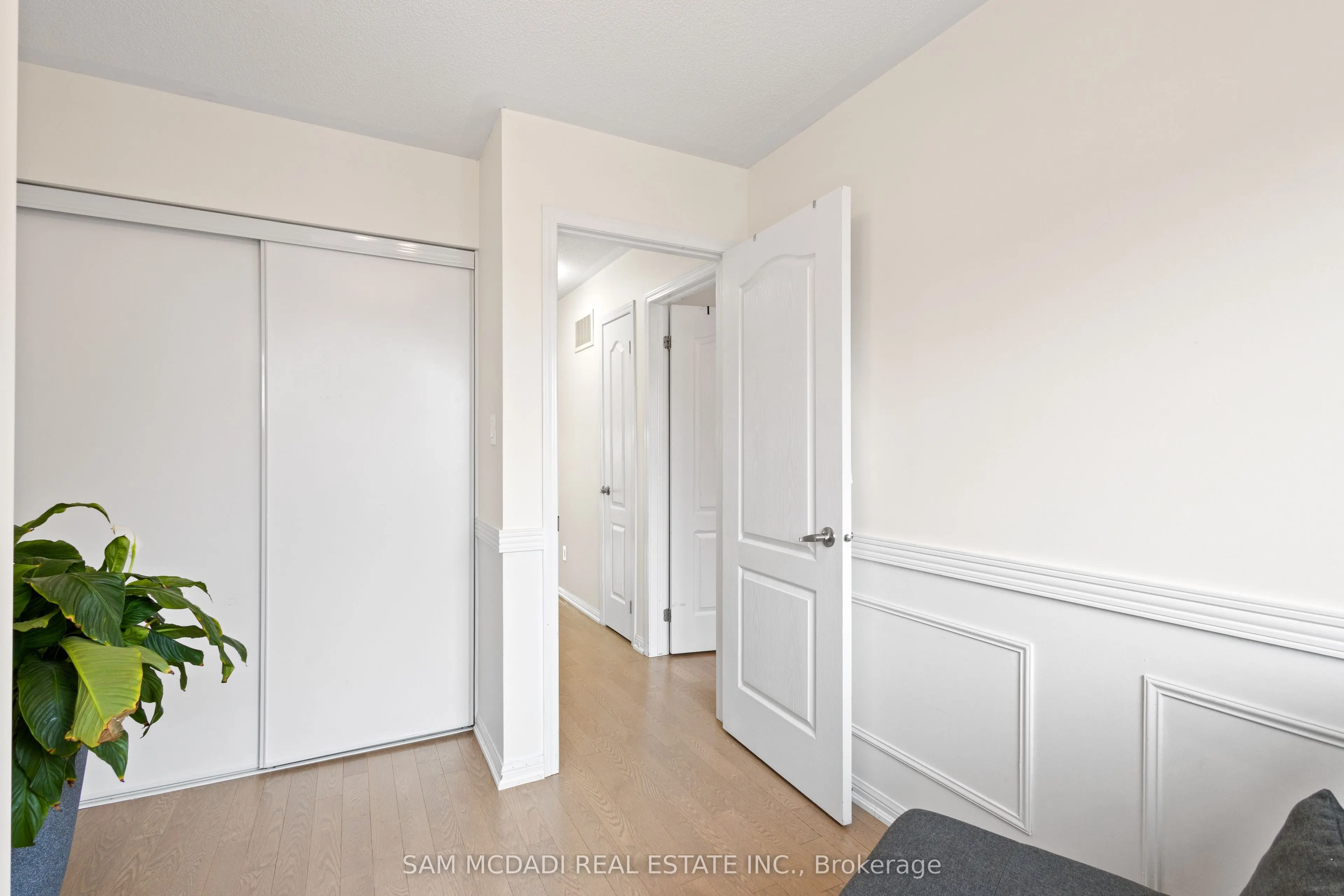 2424 Coho Way