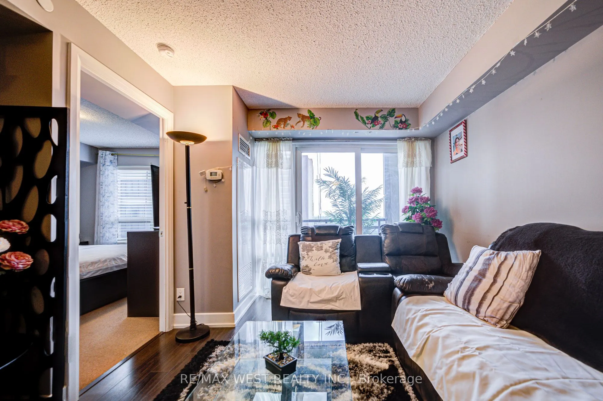 2 Eva Road, #630