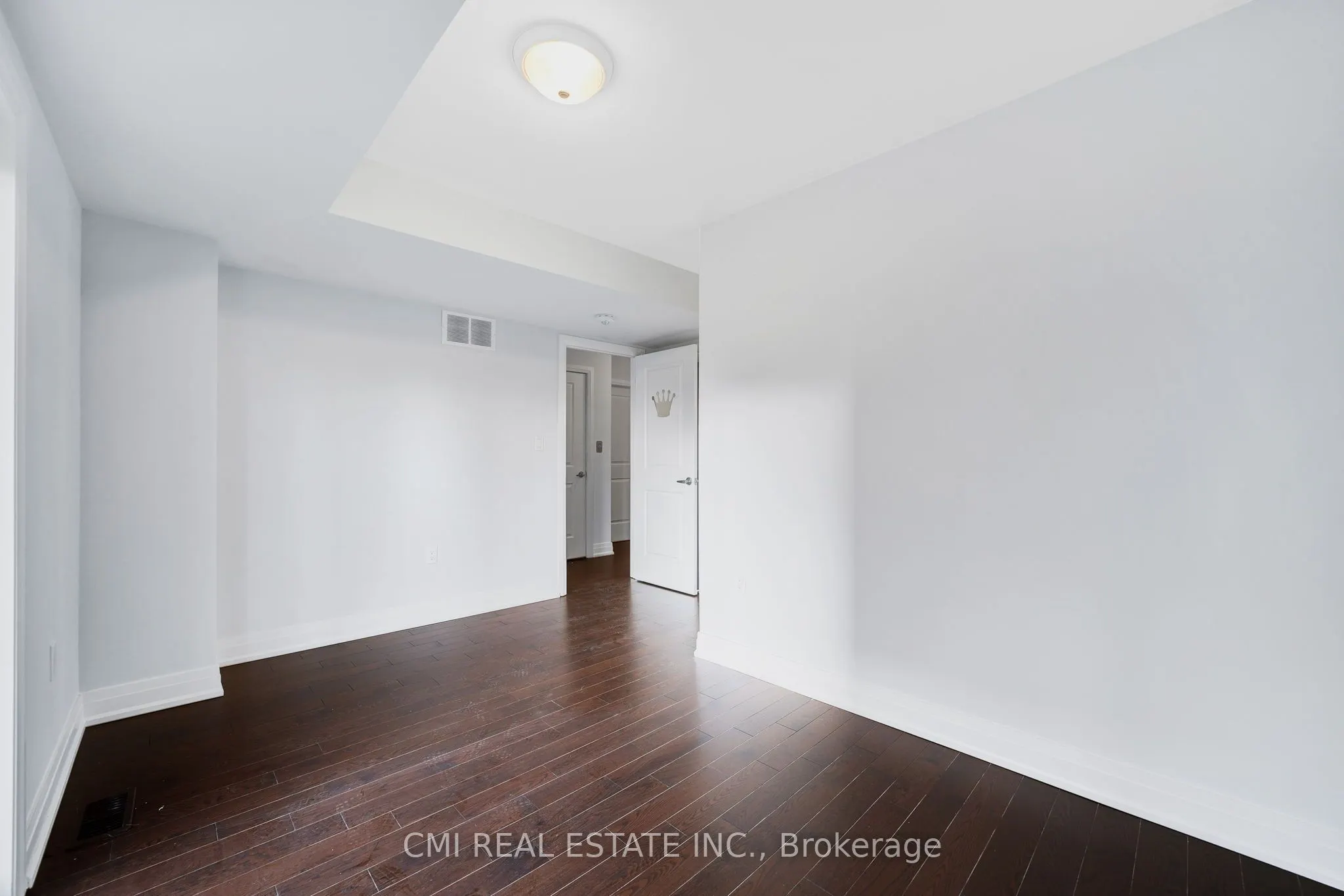 2122 Royal Gala Circle