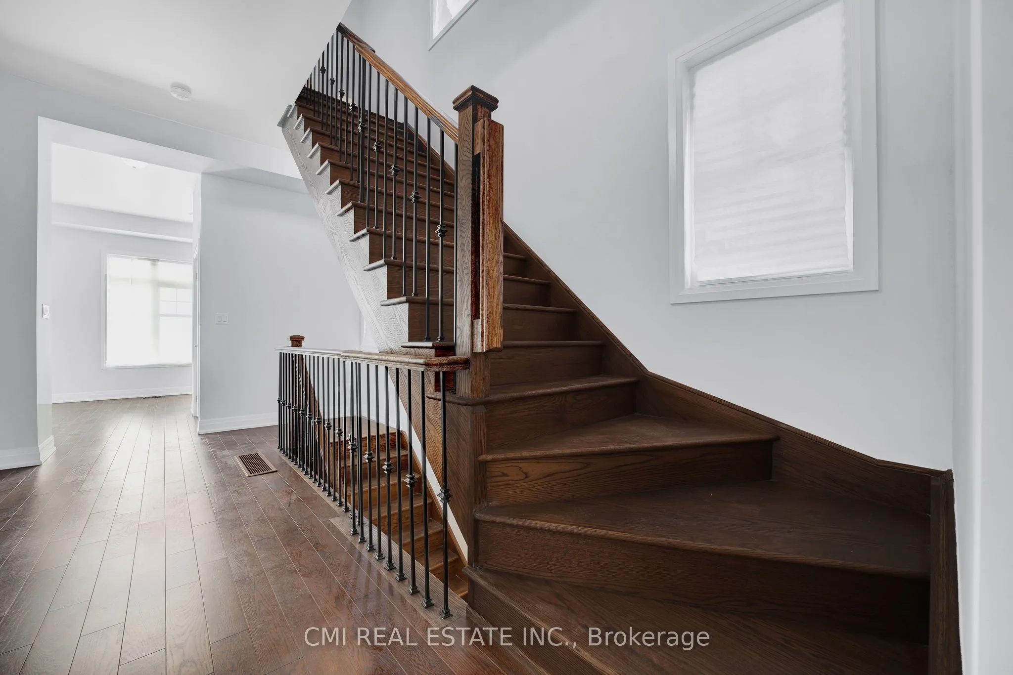 2122 Royal Gala Circle