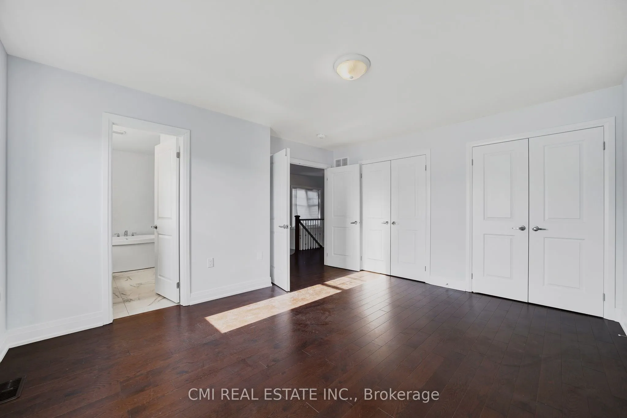 2122 Royal Gala Circle