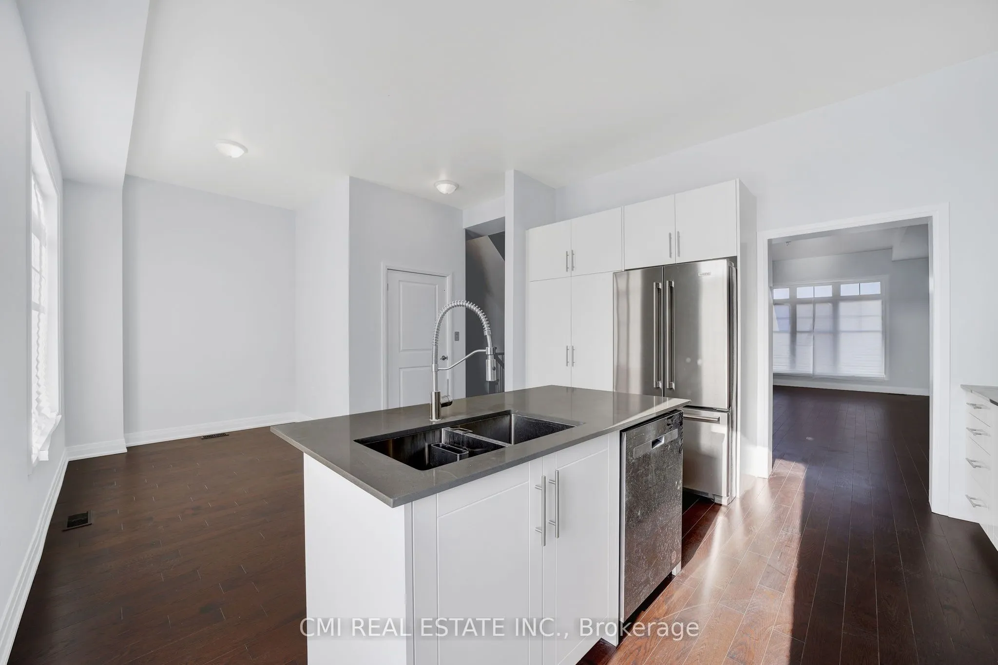 2122 Royal Gala Circle
