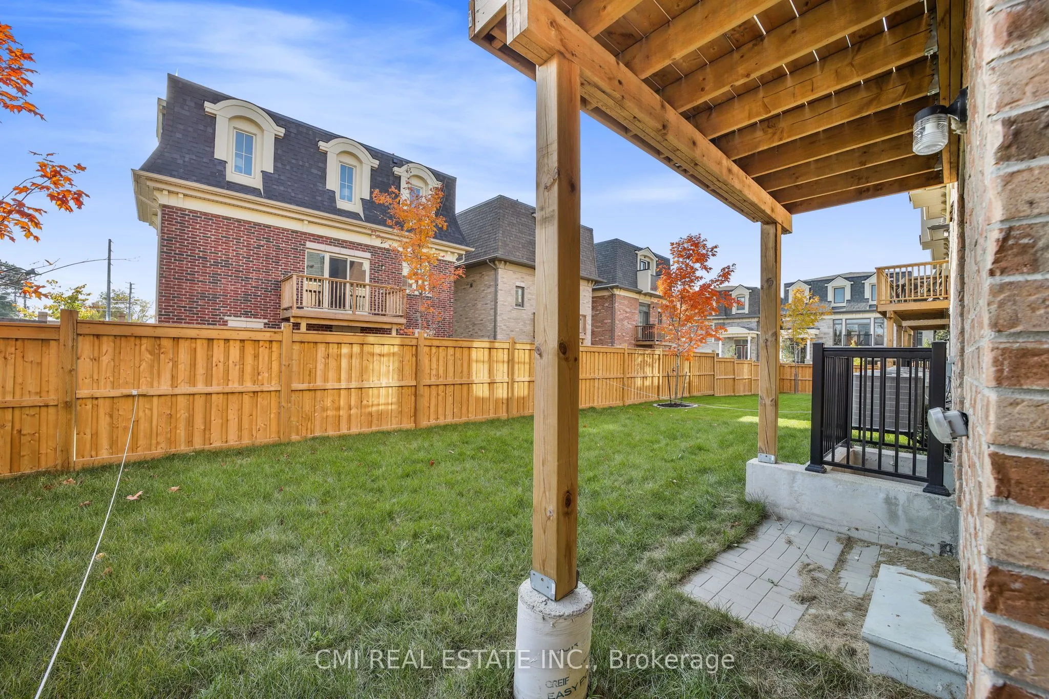 2122 Royal Gala Circle
