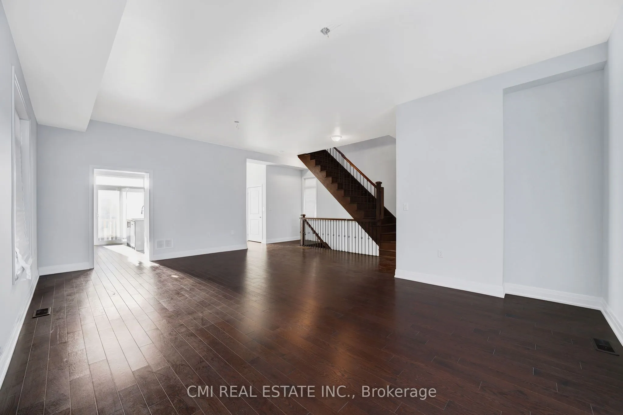 2122 Royal Gala Circle