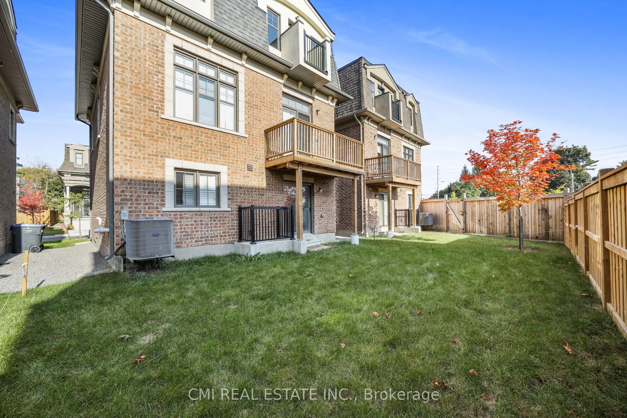 2122 Royal Gala Circle